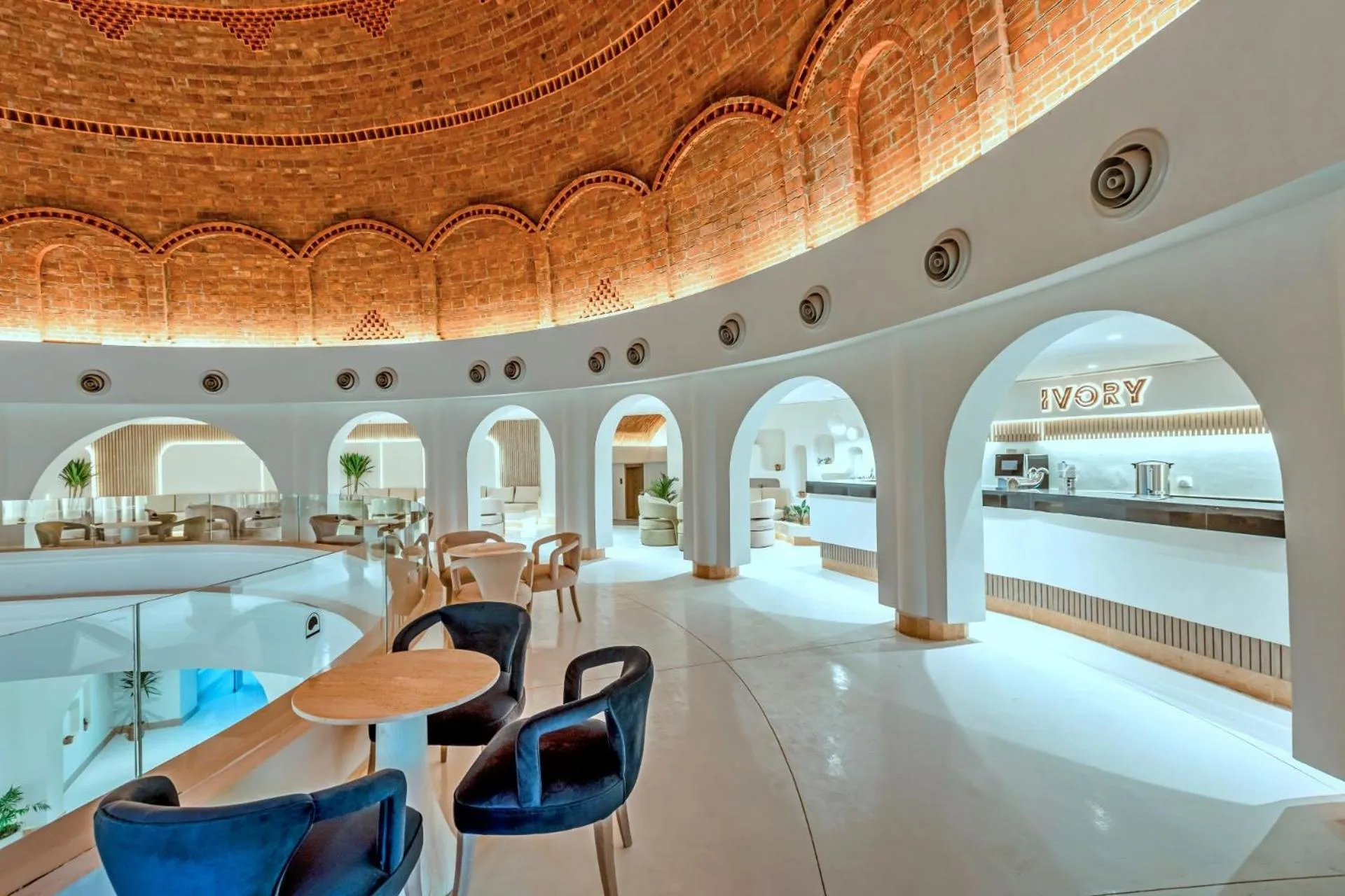 Lounge or bar in Sunrise Anjum Resort