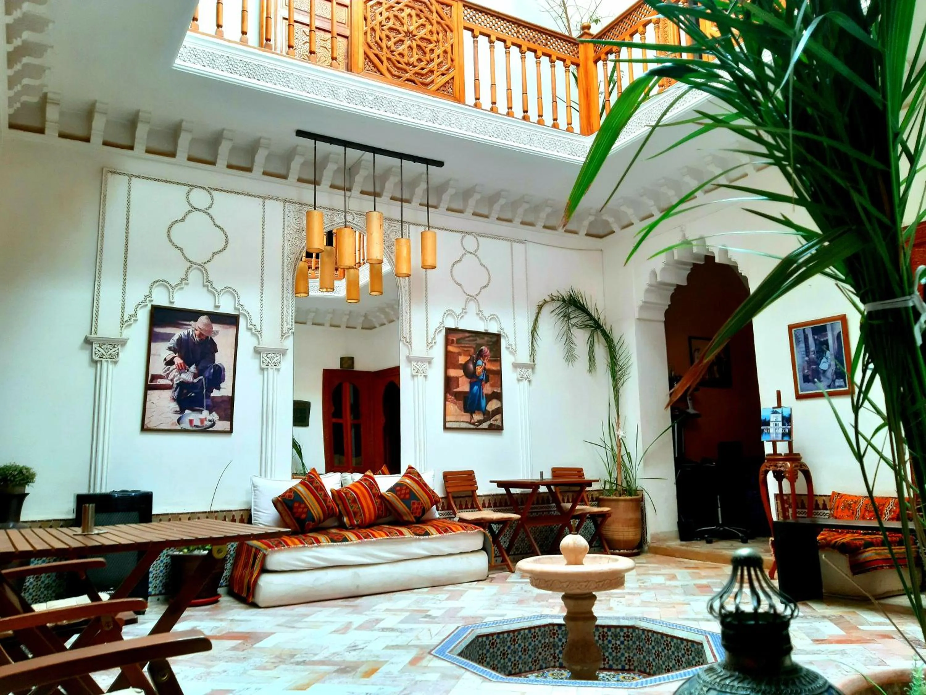 Restaurant/places to eat in Riad Radia