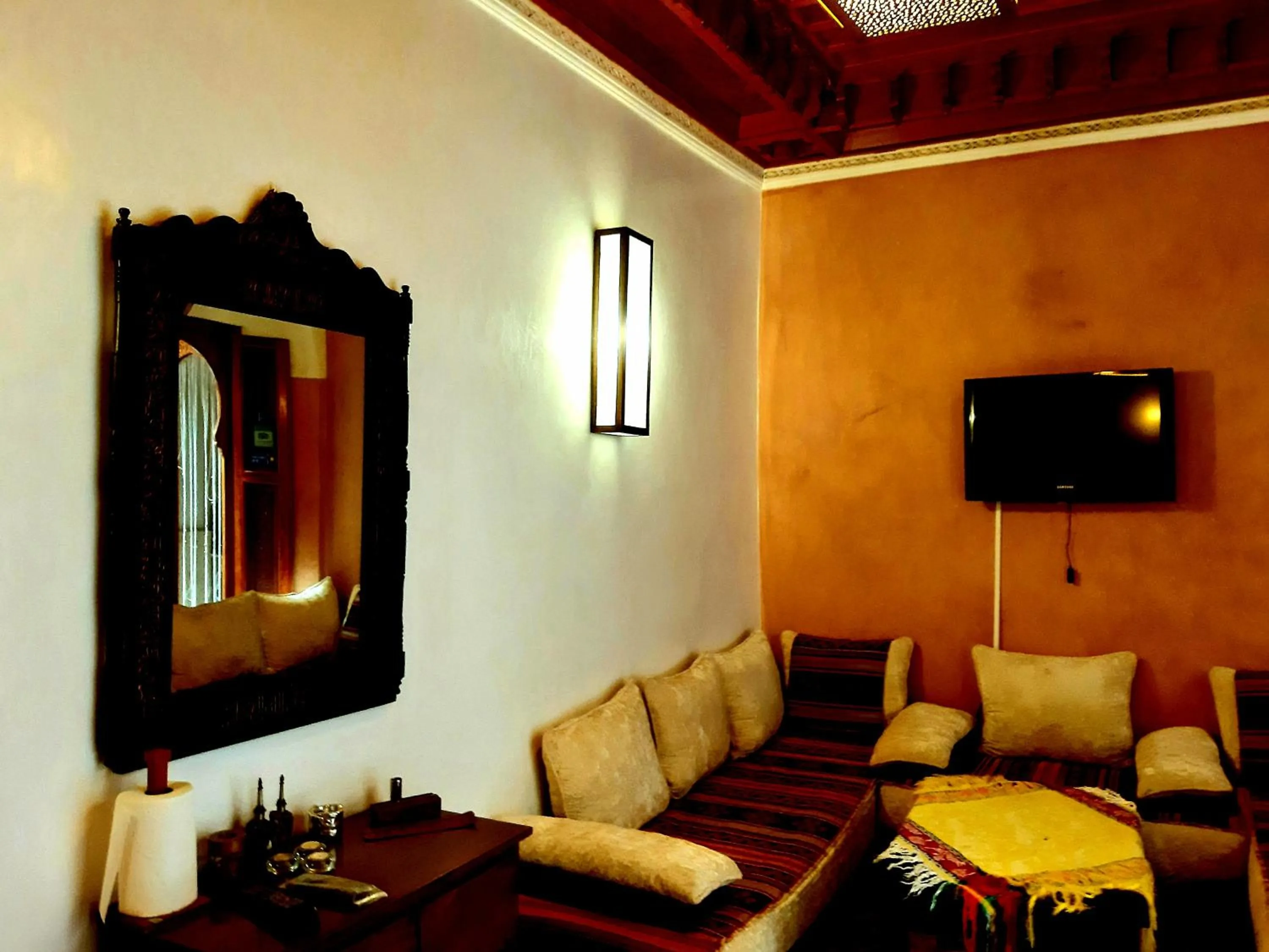 Communal lounge/ TV room in Riad Radia