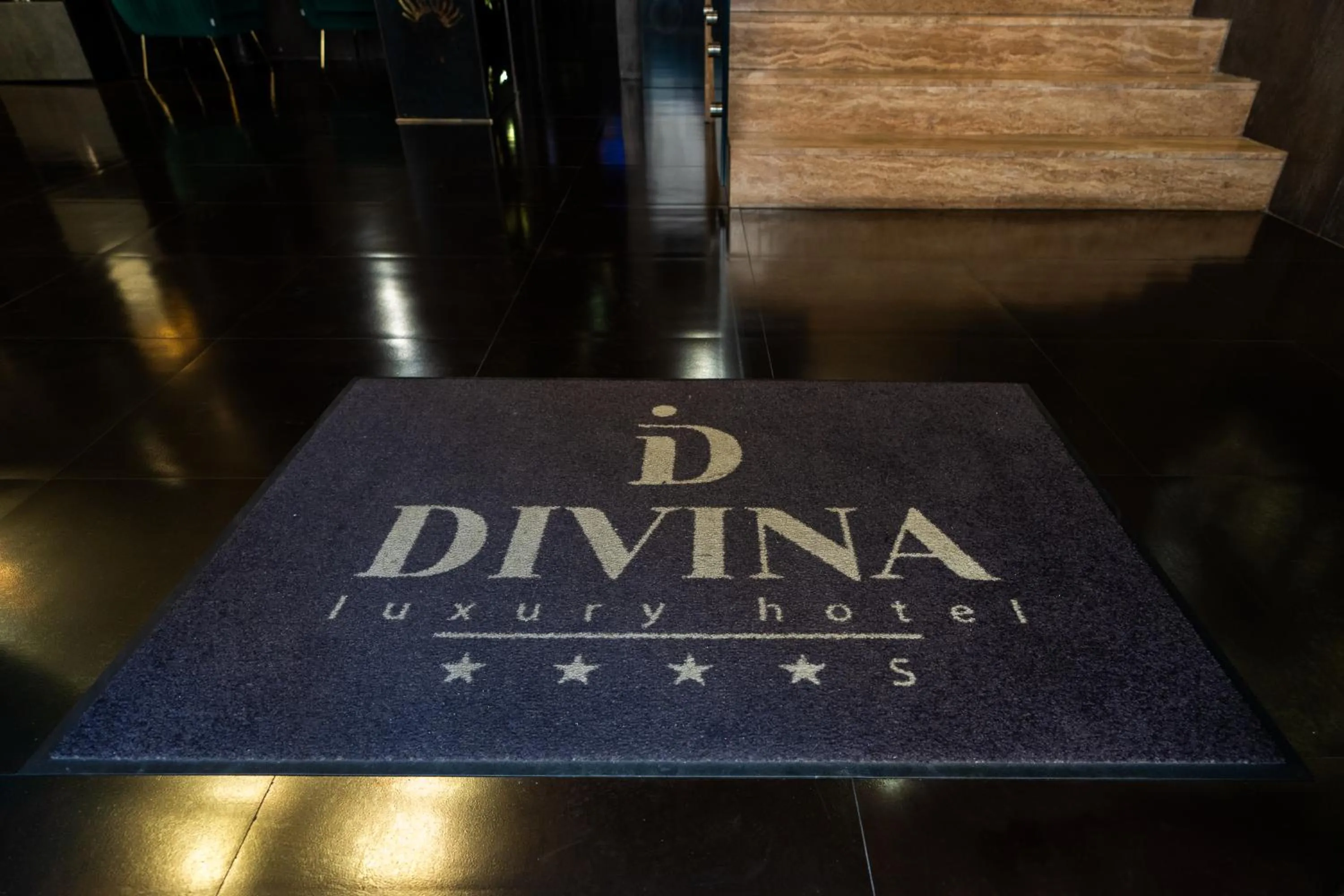 Lobby or reception in Divina Luxury Hotel