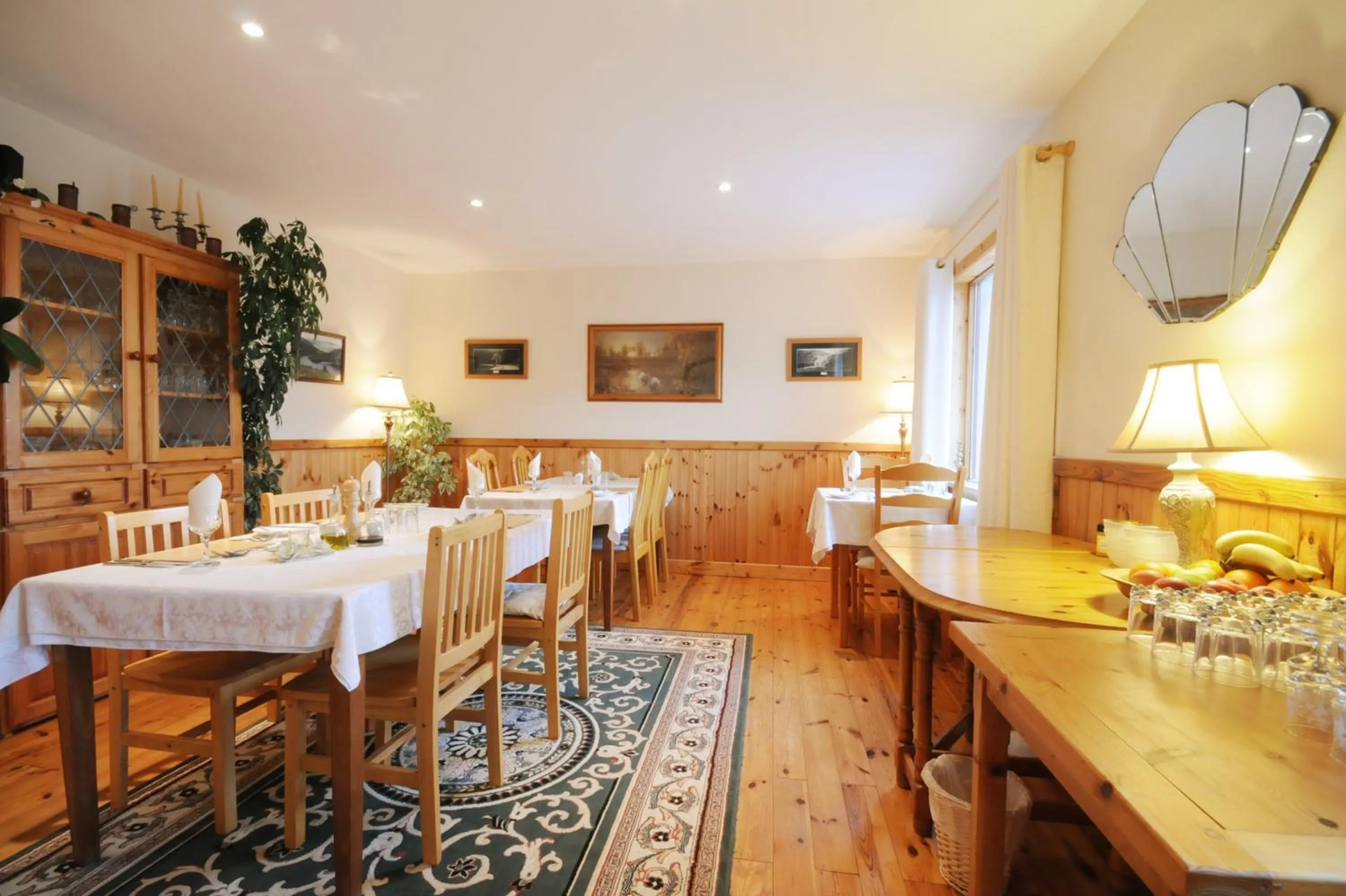 Dining area in Lough Dan House