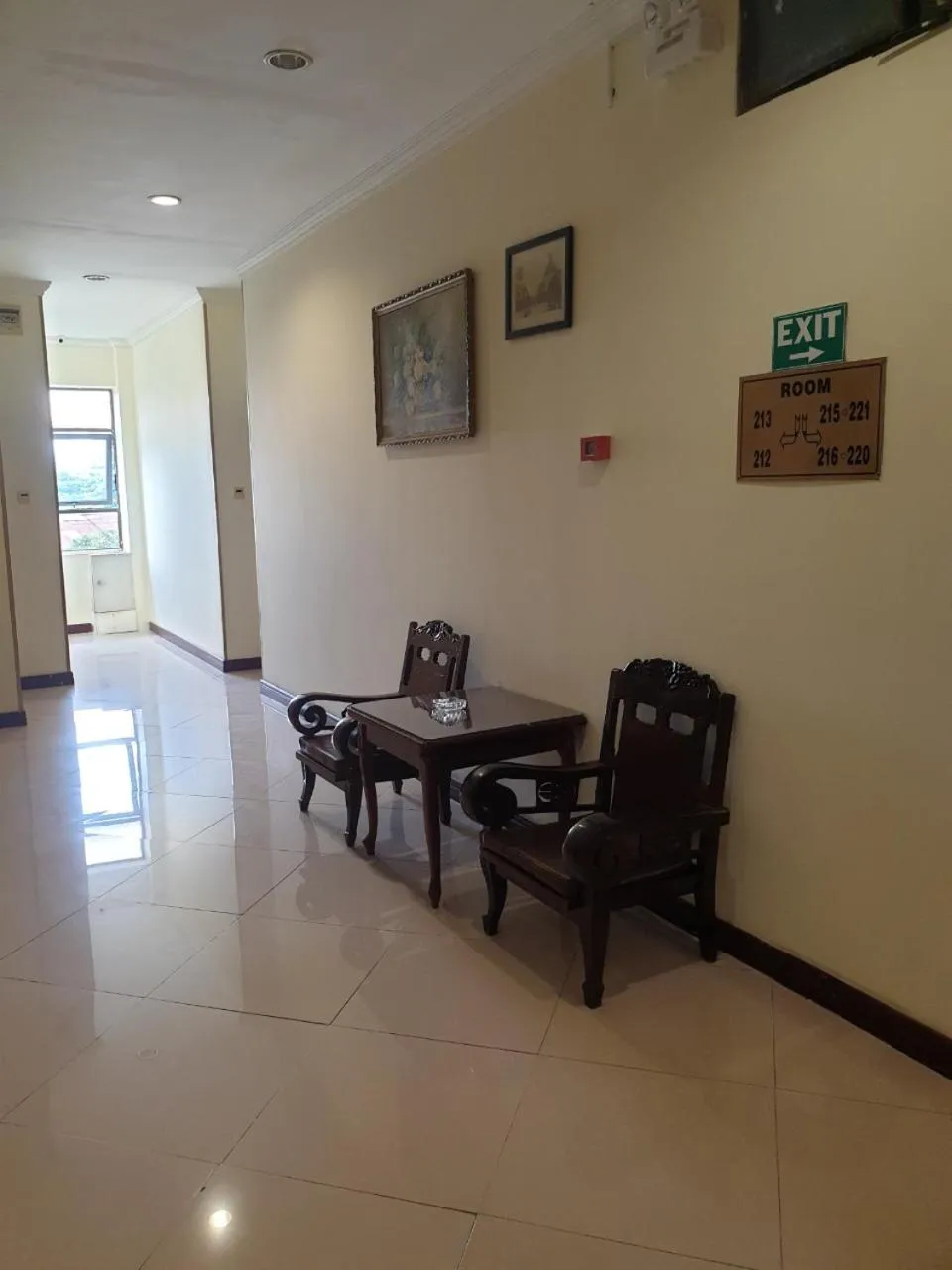 Seating area in Ngọc Lan Hotel
