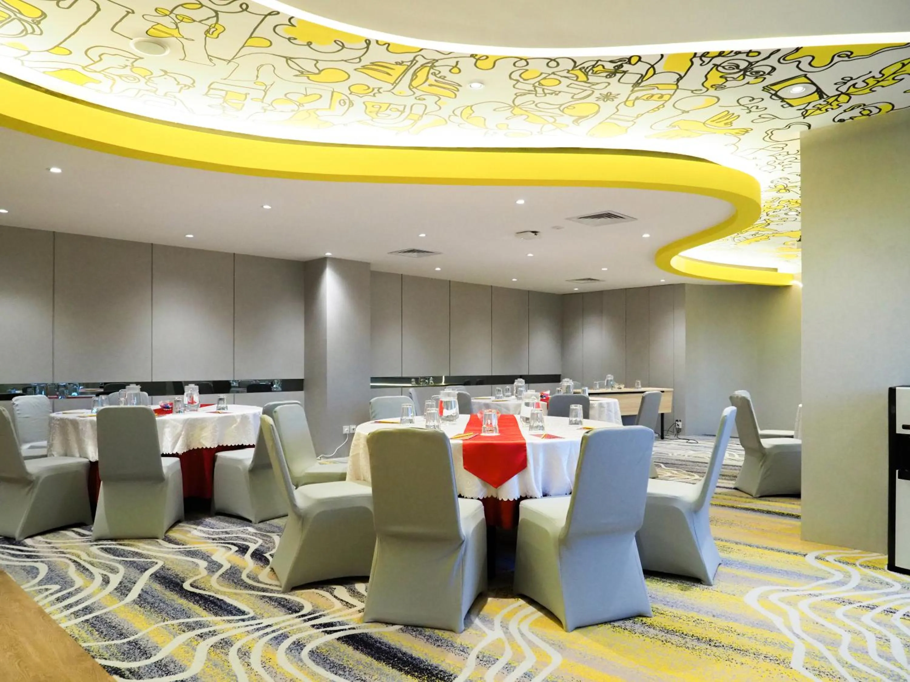 Meeting/conference room in Yello Hotel Harbour Bay