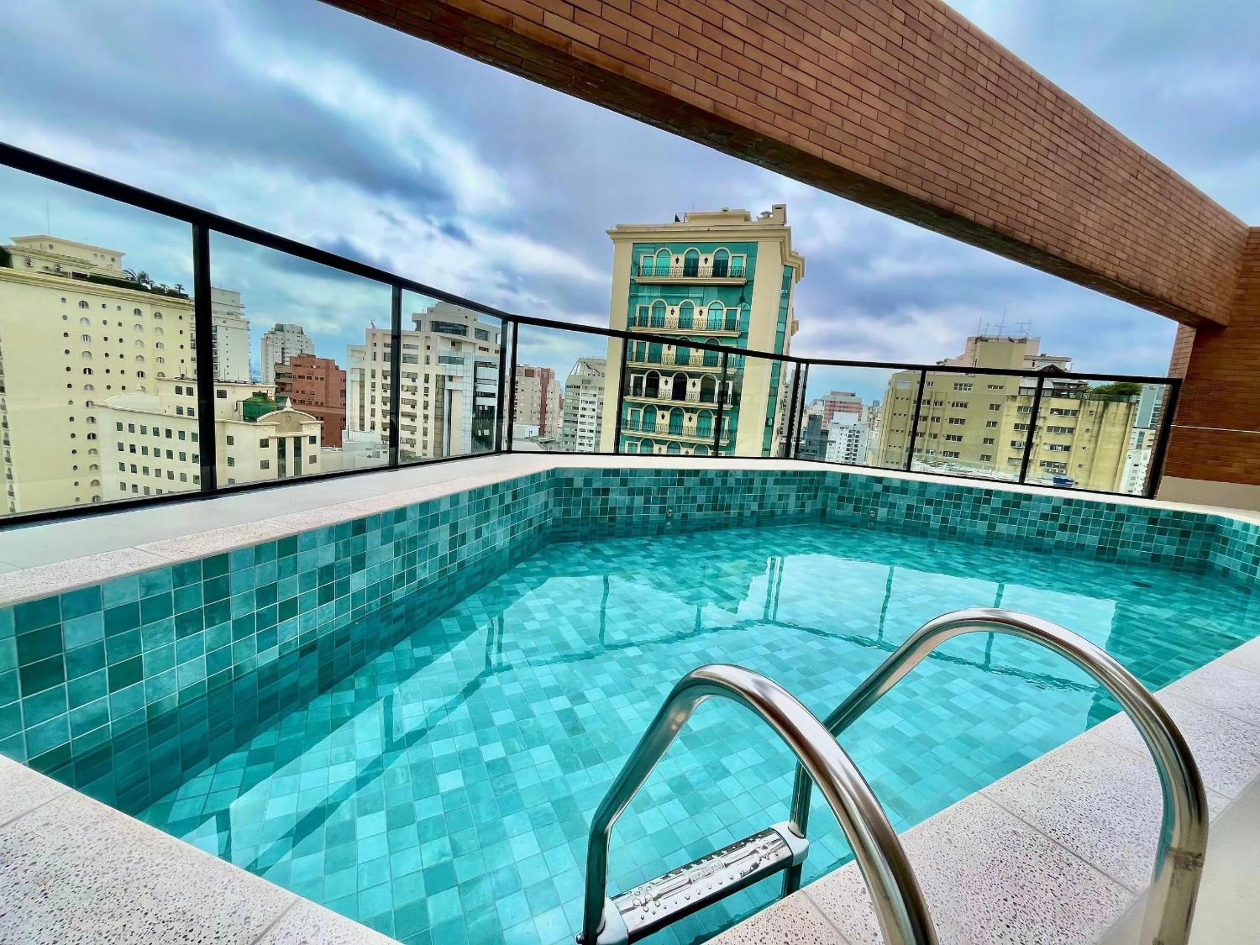 Pool view in LFlats ALAMEDA CAMPINAS Jardim Paulista