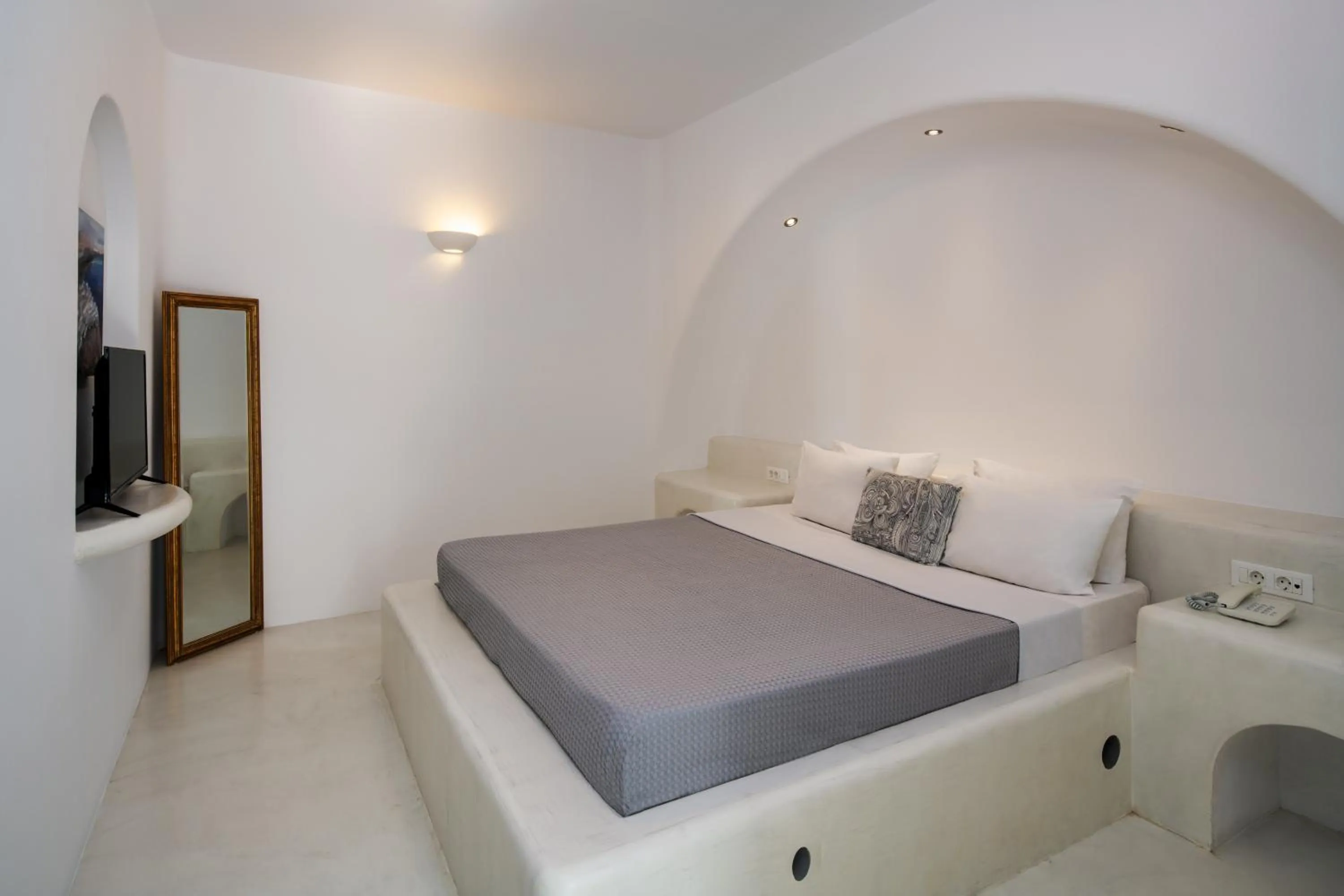 Bed in Abrazo Villas