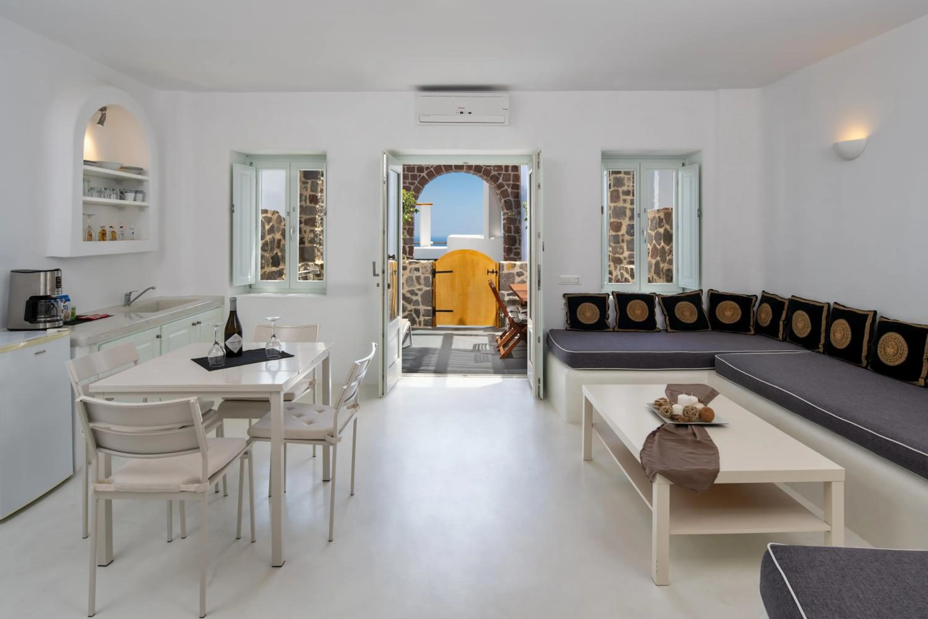 Living room in Abrazo Villas