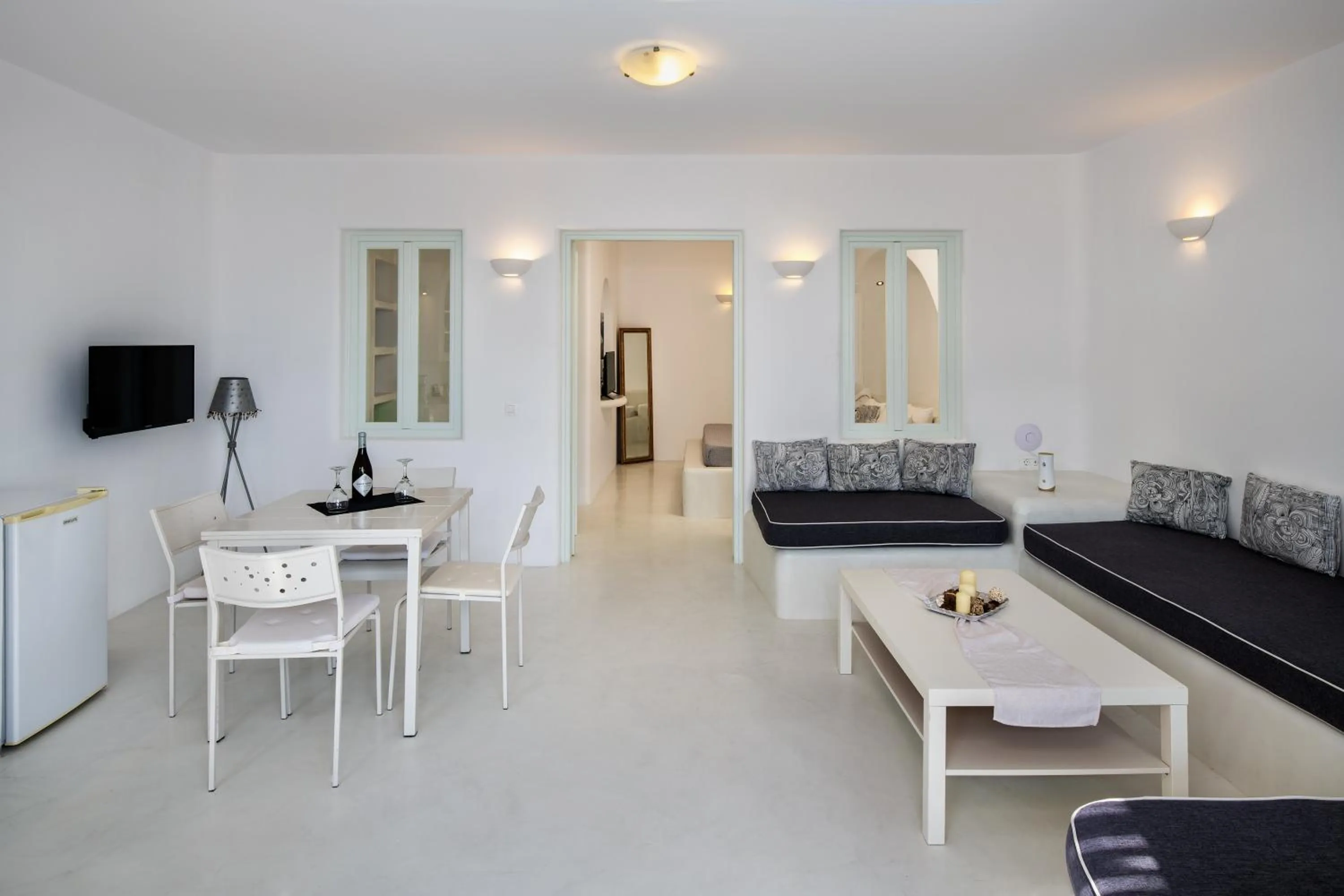 TV and multimedia in Abrazo Villas