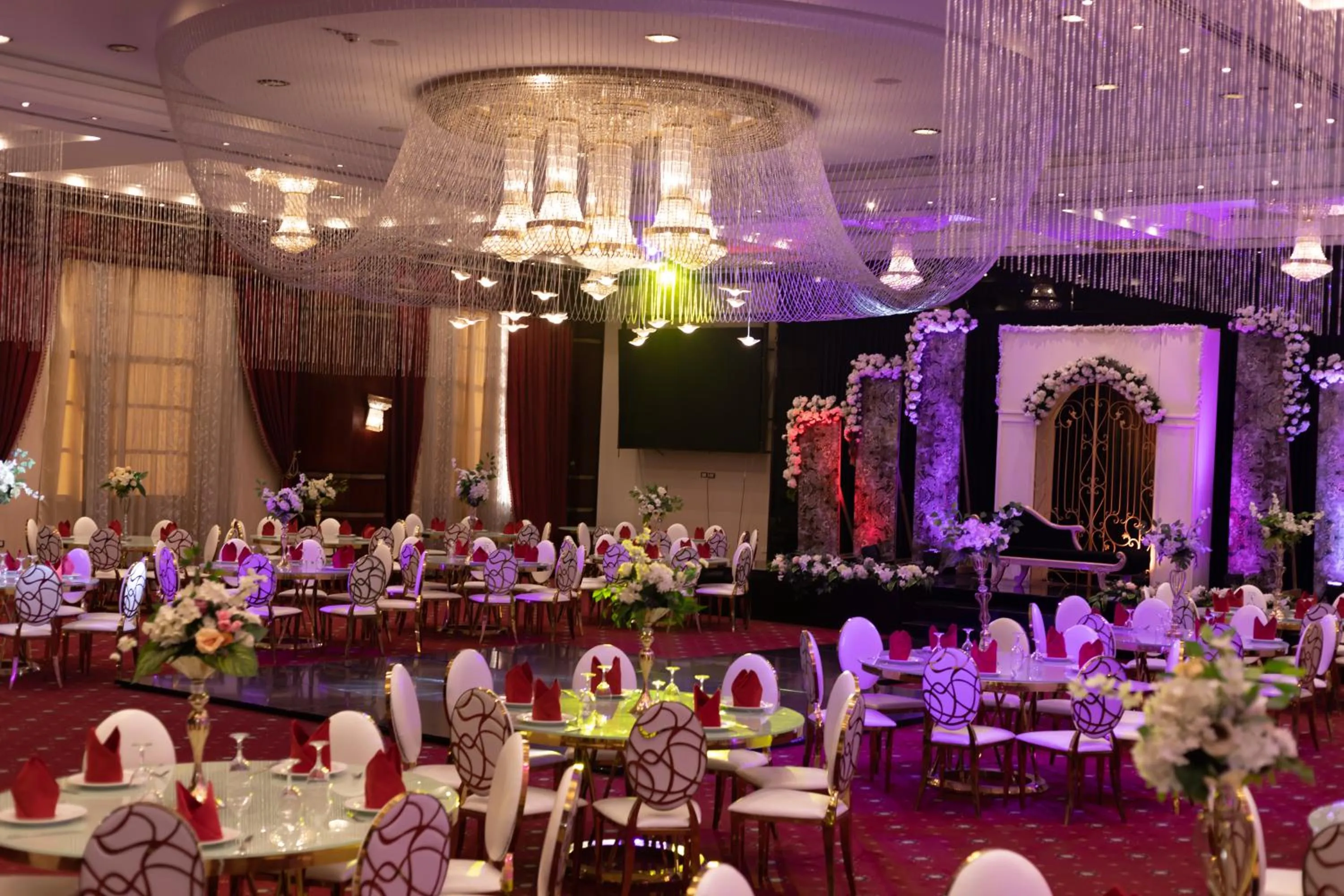 wedding in Jewel Sport City and Aqua Park