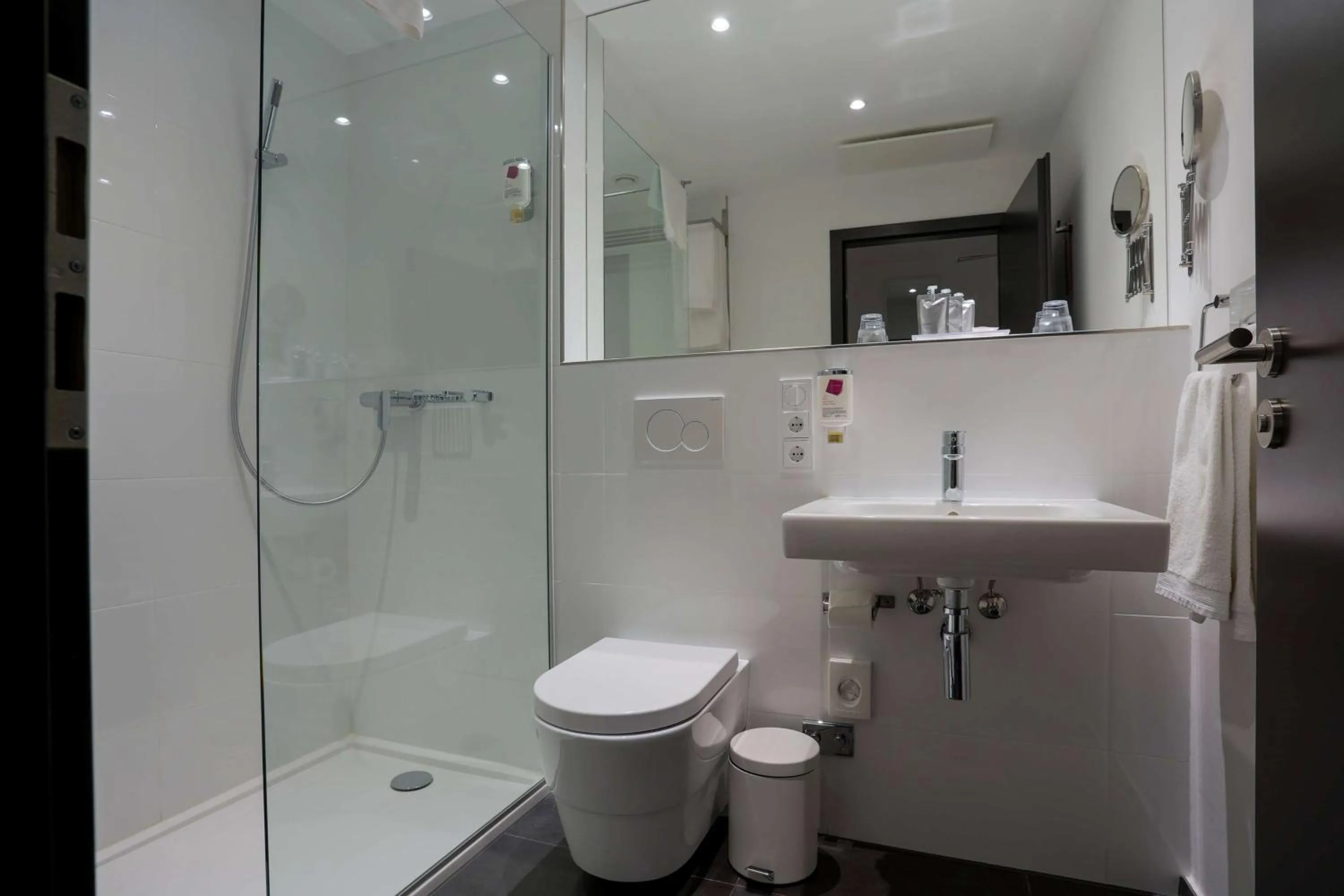 Photo of the whole room in FourSide Plaza Hotel Trier, Trademark Collection by Wyndham