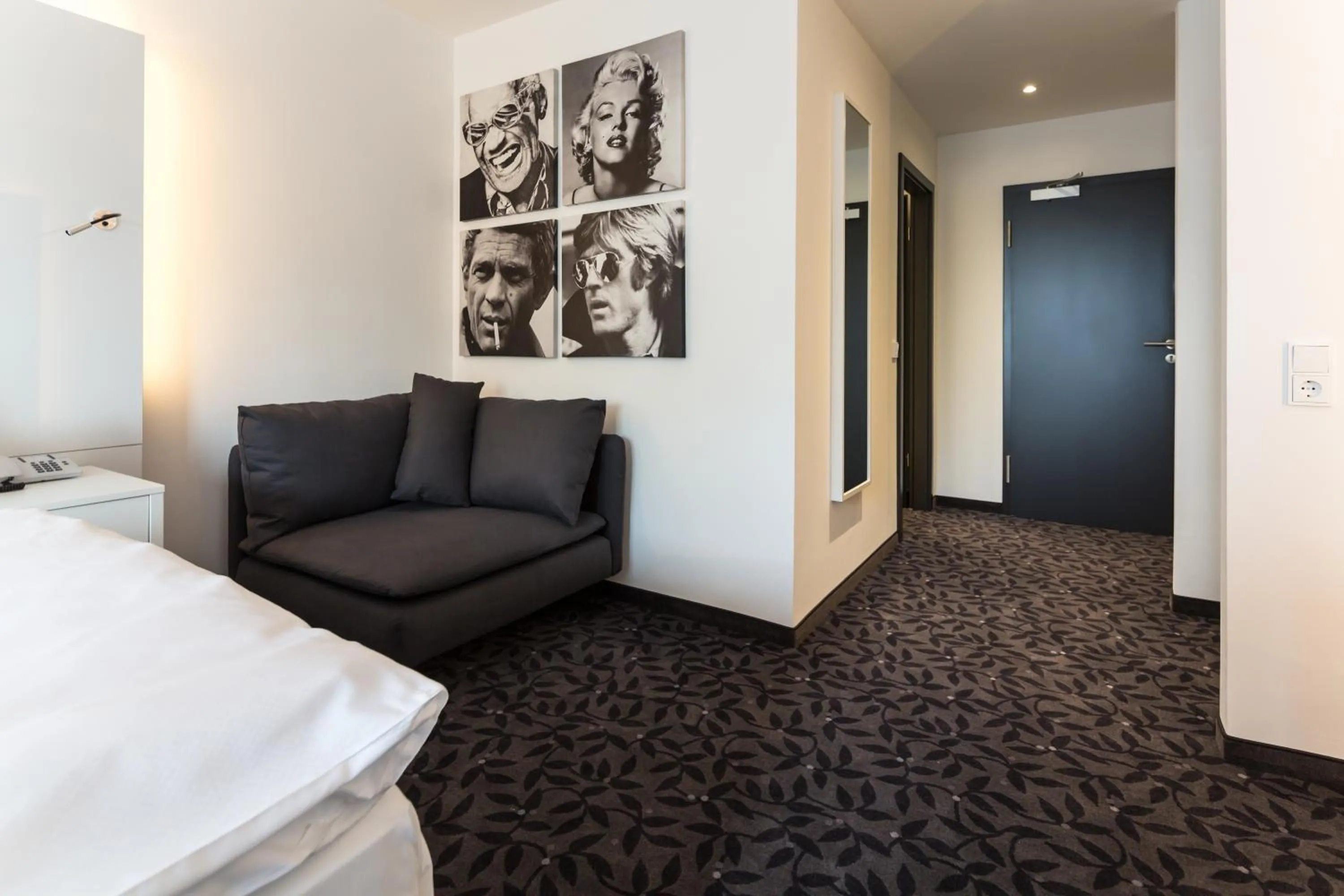 Photo of the whole room, Bed in FourSide Plaza Hotel Trier, Trademark Collection by Wyndham