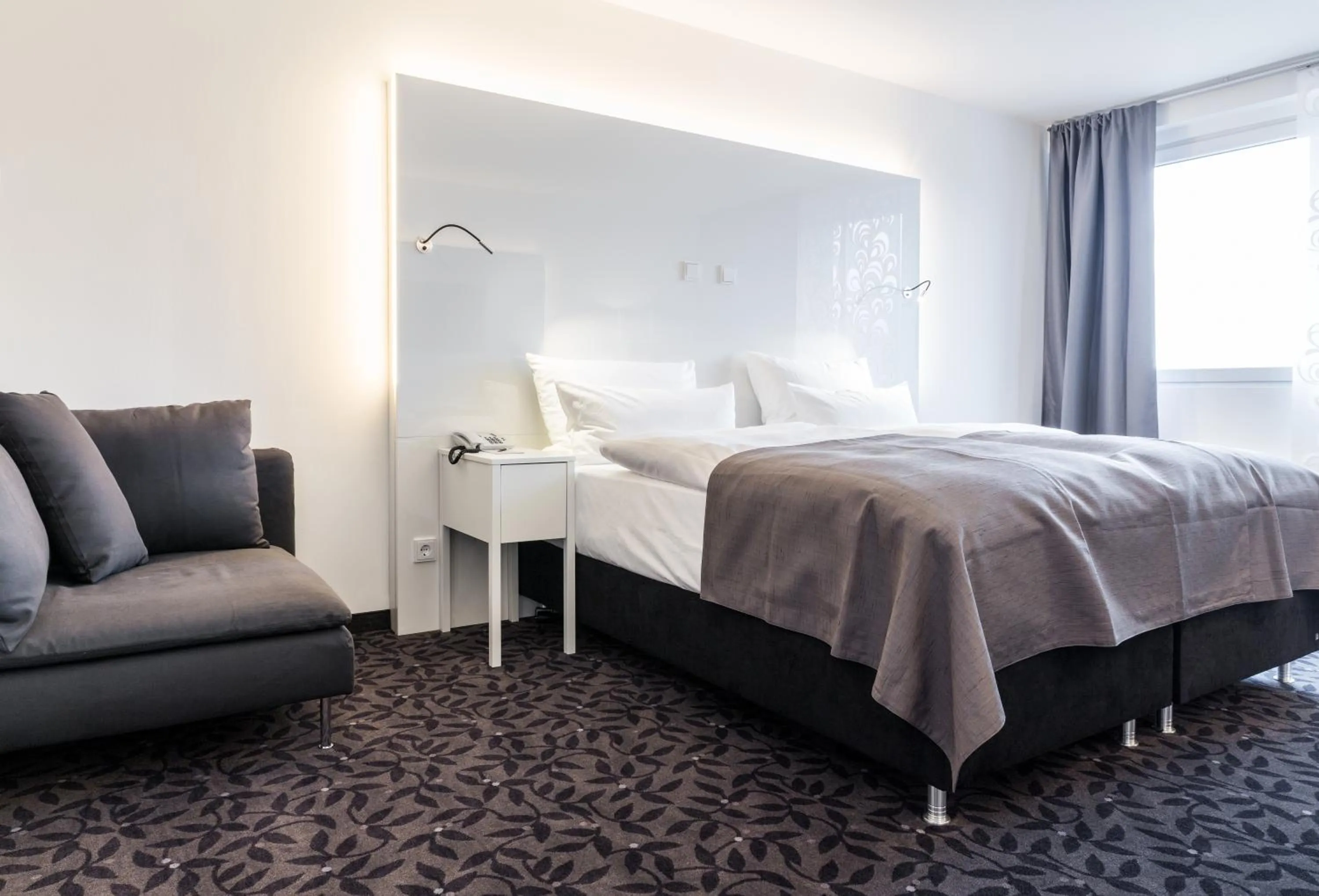 Photo of the whole room, Bed in FourSide Plaza Hotel Trier, Trademark Collection by Wyndham