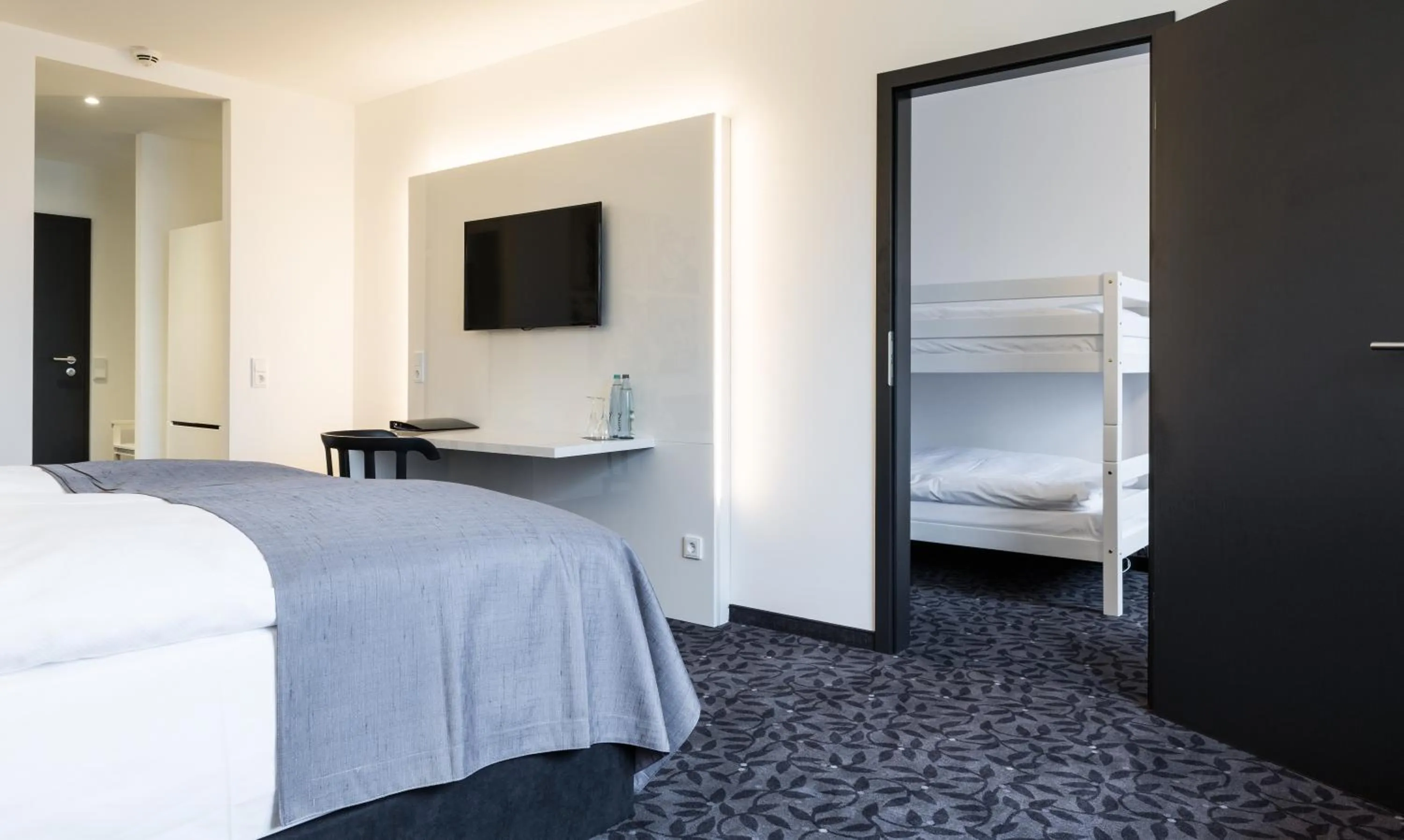 Photo of the whole room, Bed in FourSide Plaza Hotel Trier, Trademark Collection by Wyndham