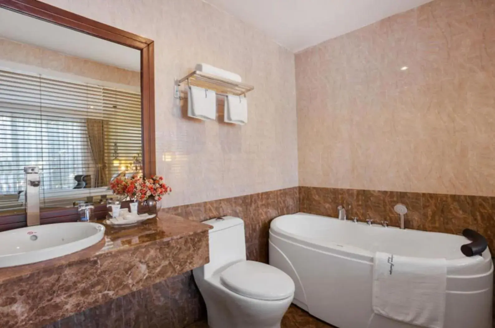 Executive Suite in Xaysomboun Hotel & SPA Executive Suite in Xaysomboun Hotel & SPA