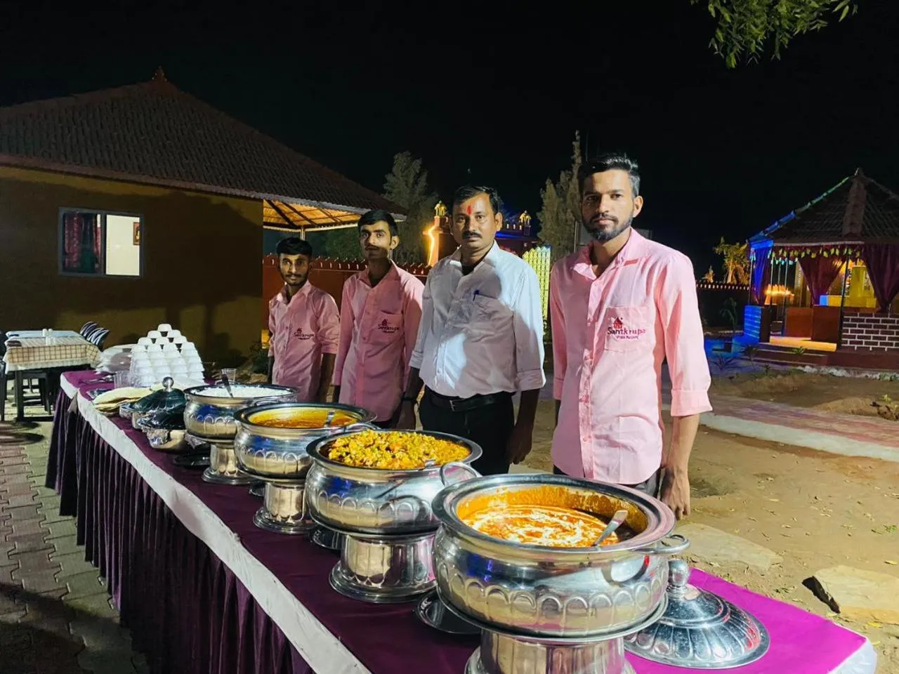 Buffet breakfast in Santkrupa Villa Resort