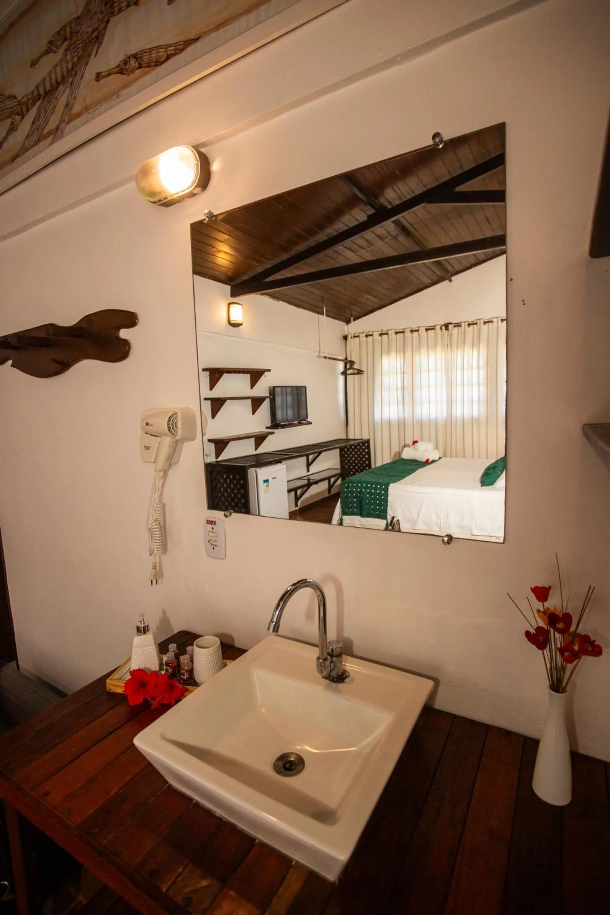 Bathroom, Bed in Pousada Santú Noronha