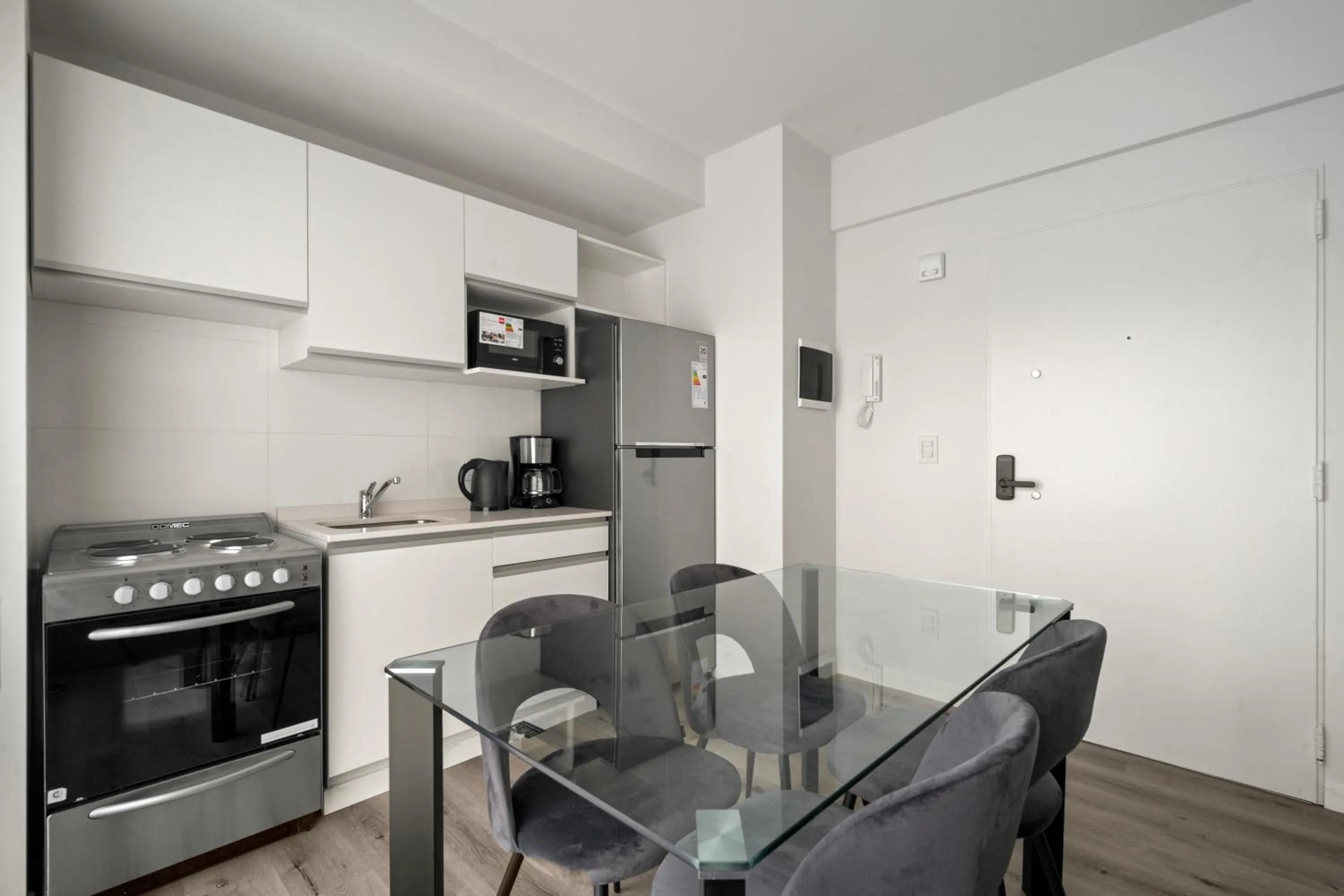 Coffee/tea facilities in La Vie Suite Barrio Norte