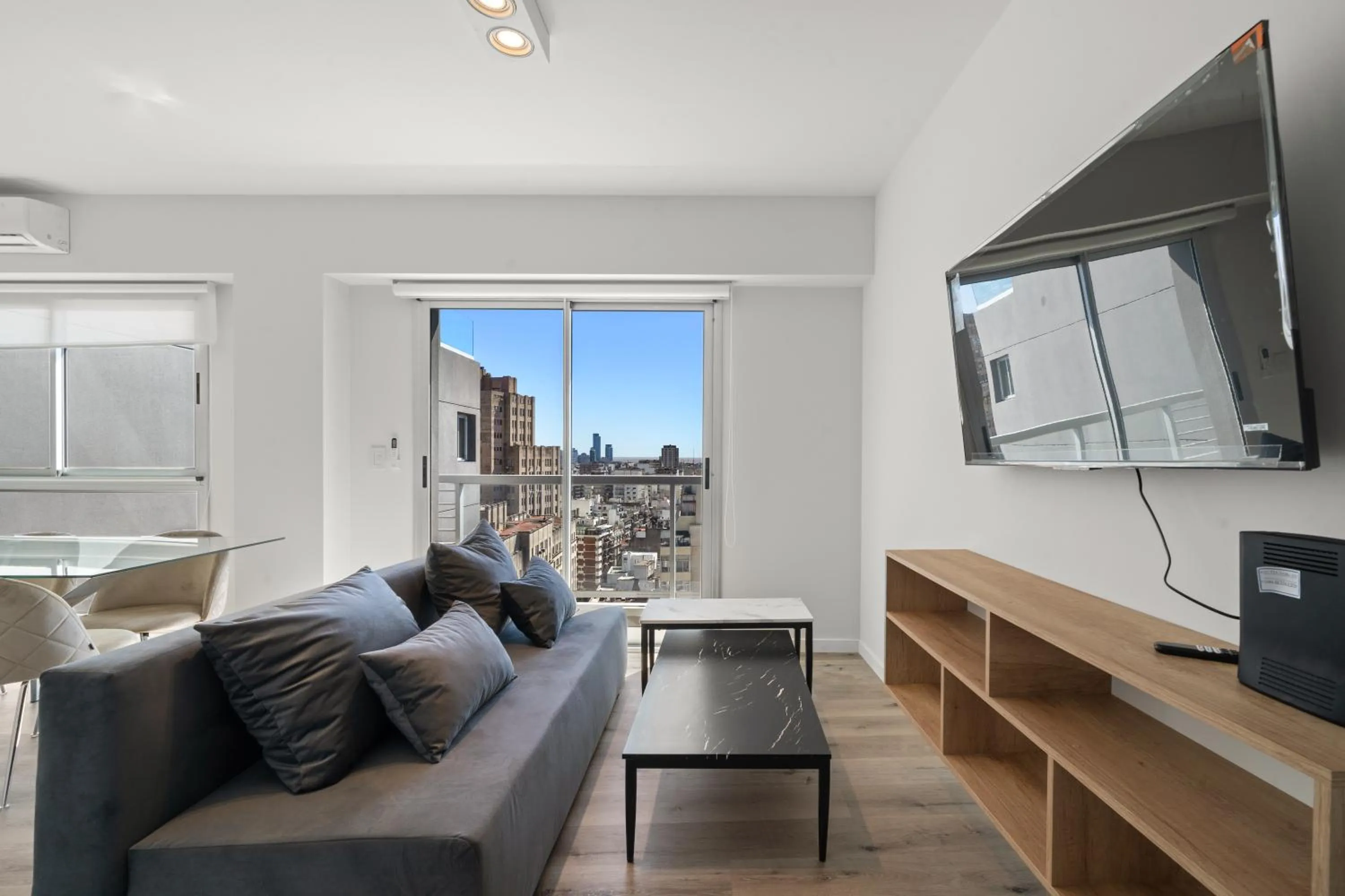 TV and multimedia in La Vie Suite Barrio Norte