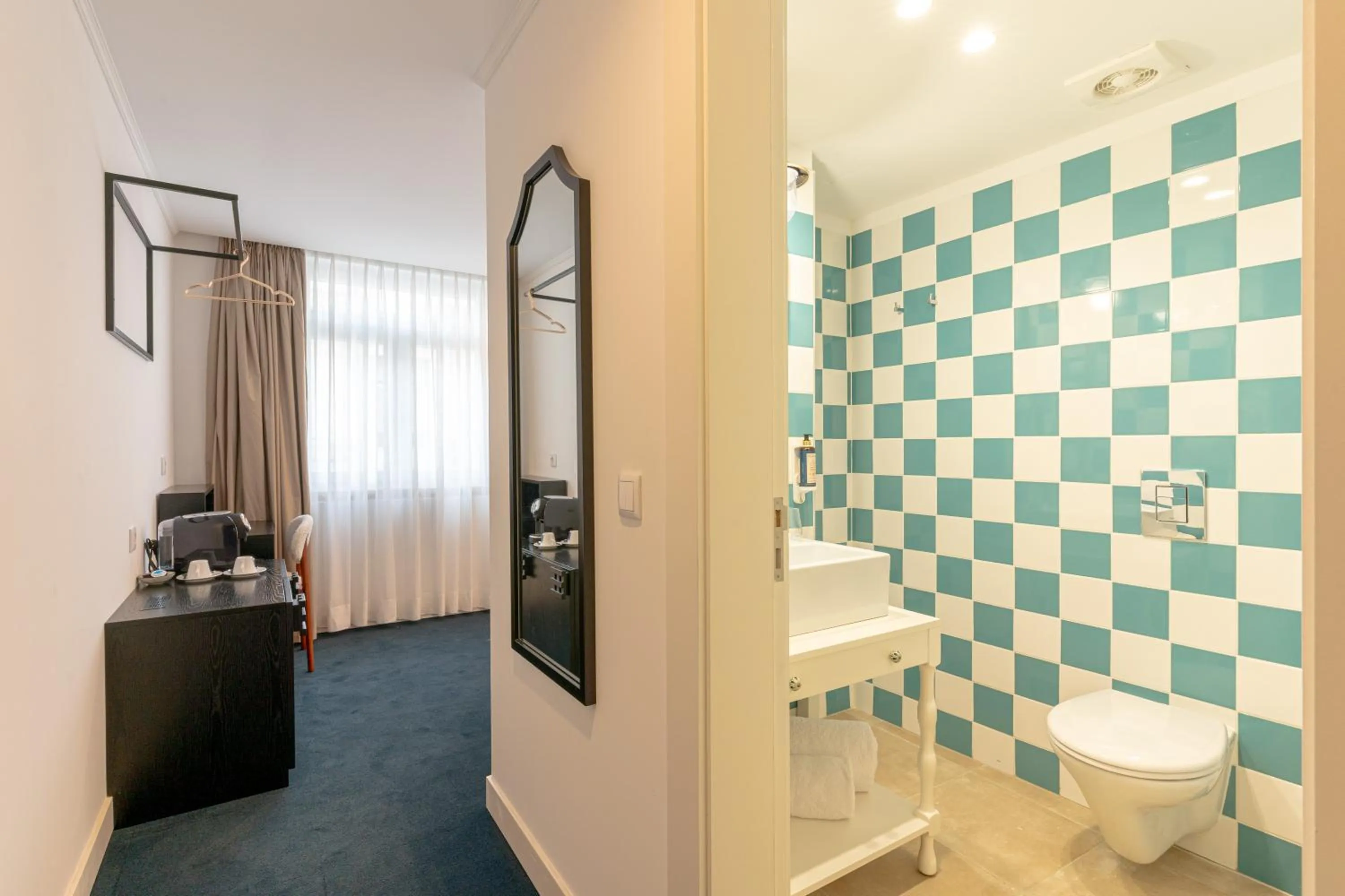 Toilet in Westlight Lisboa Madalena