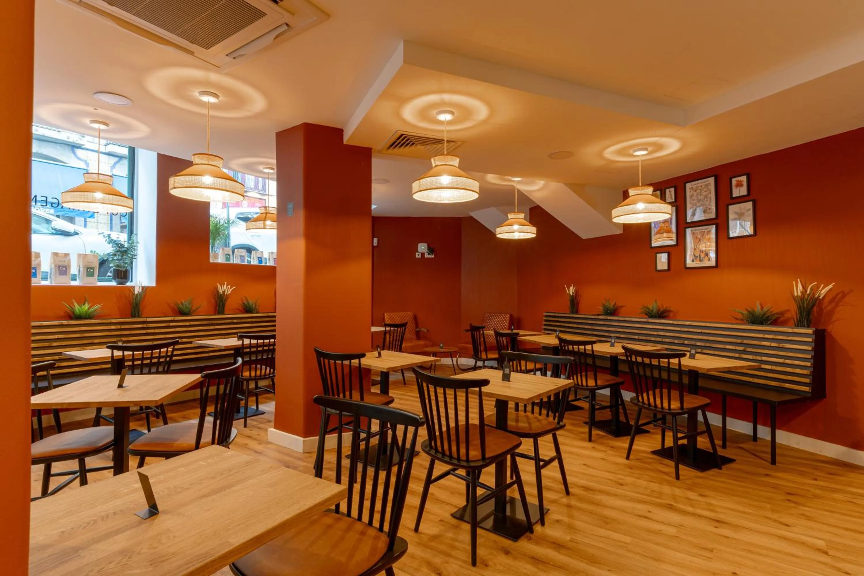 Restaurant/places to eat in Westlight Lisboa Madalena