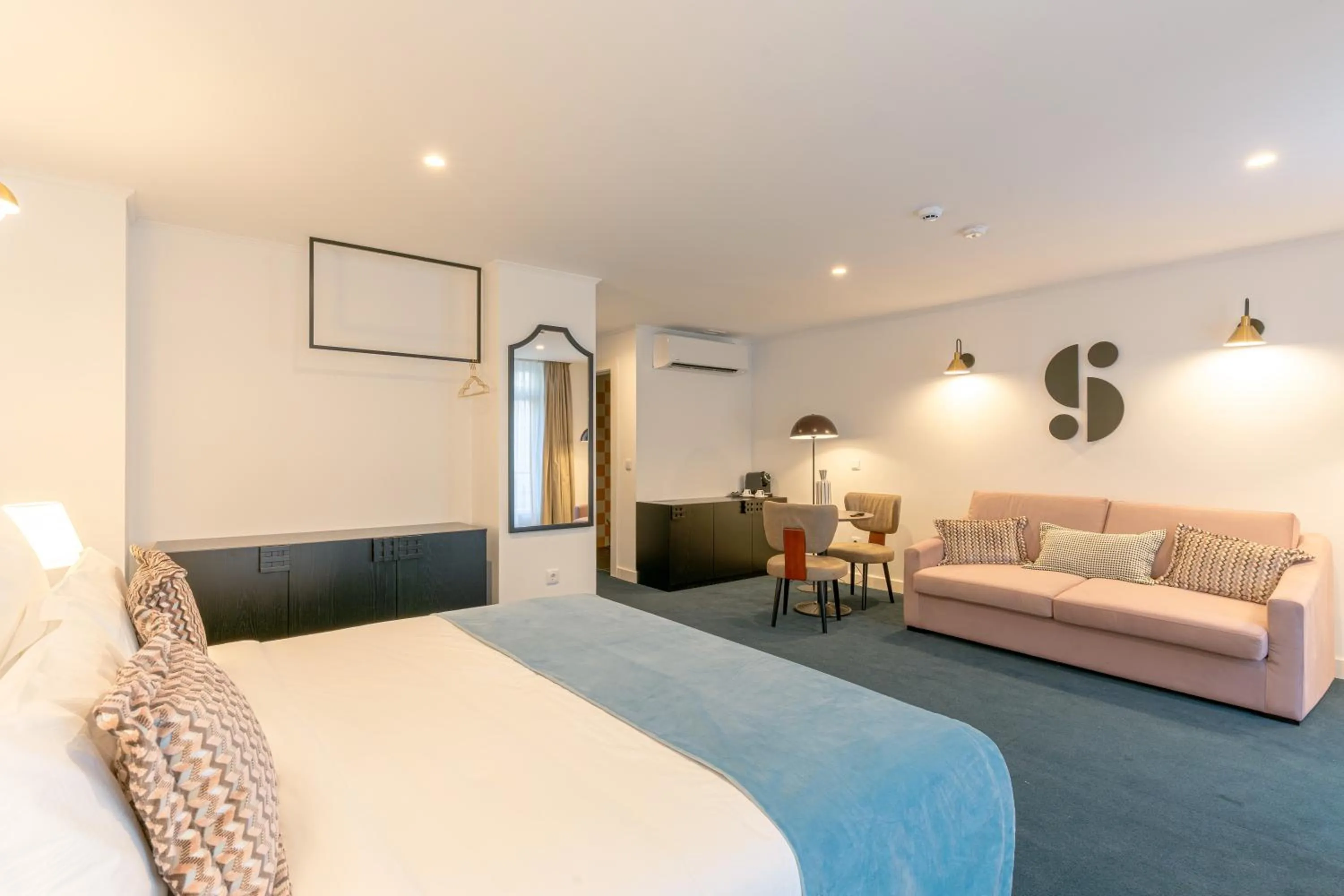 Bed in Westlight Lisboa Madalena