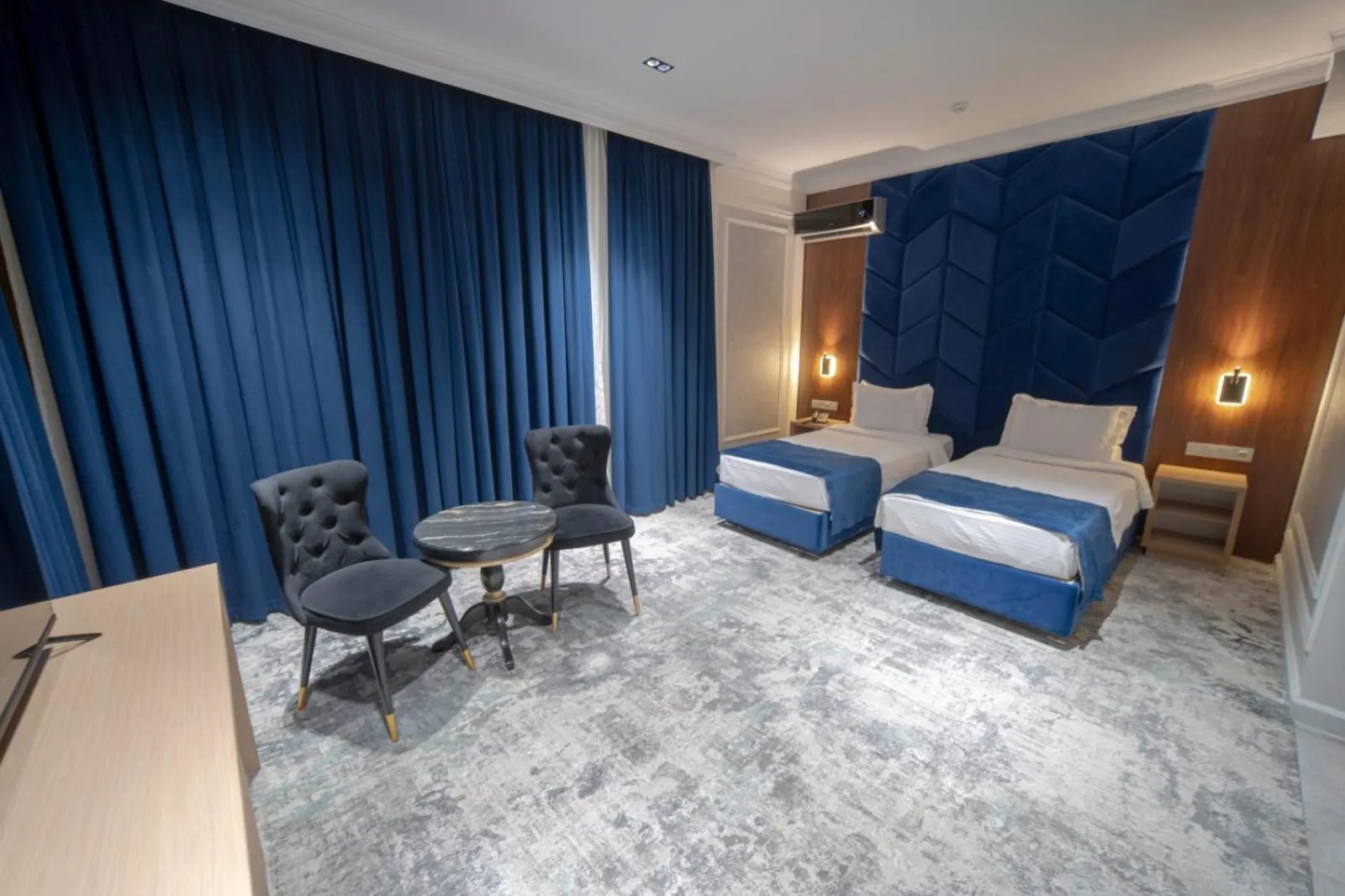 Bed in Friday Old City Hotel