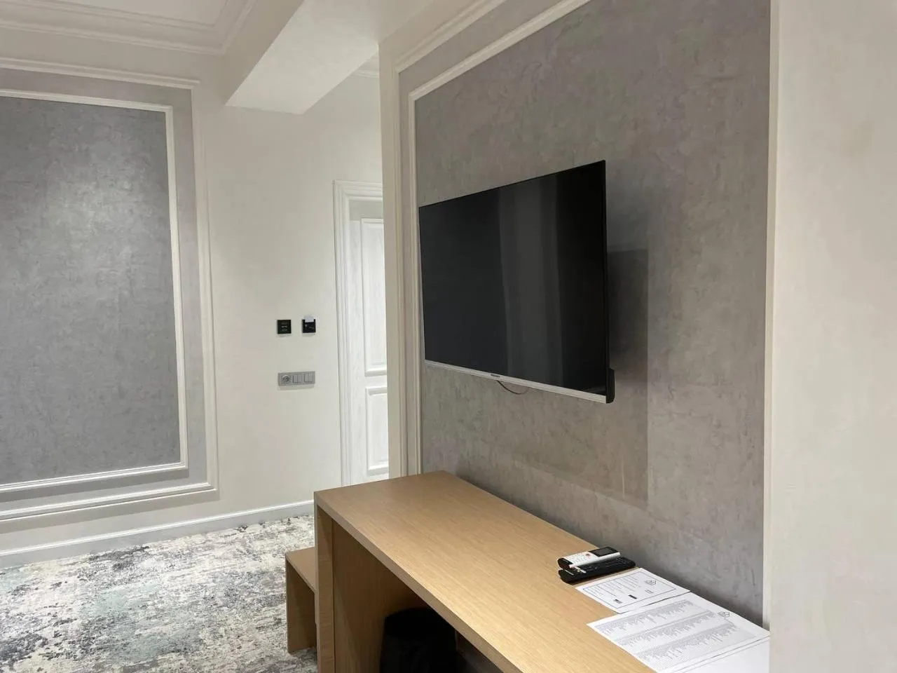 TV and multimedia in Friday Old City Hotel