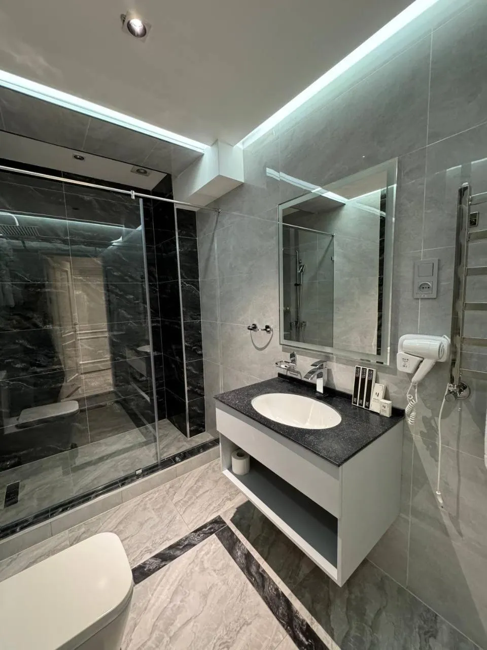 Friday Old City Hotel