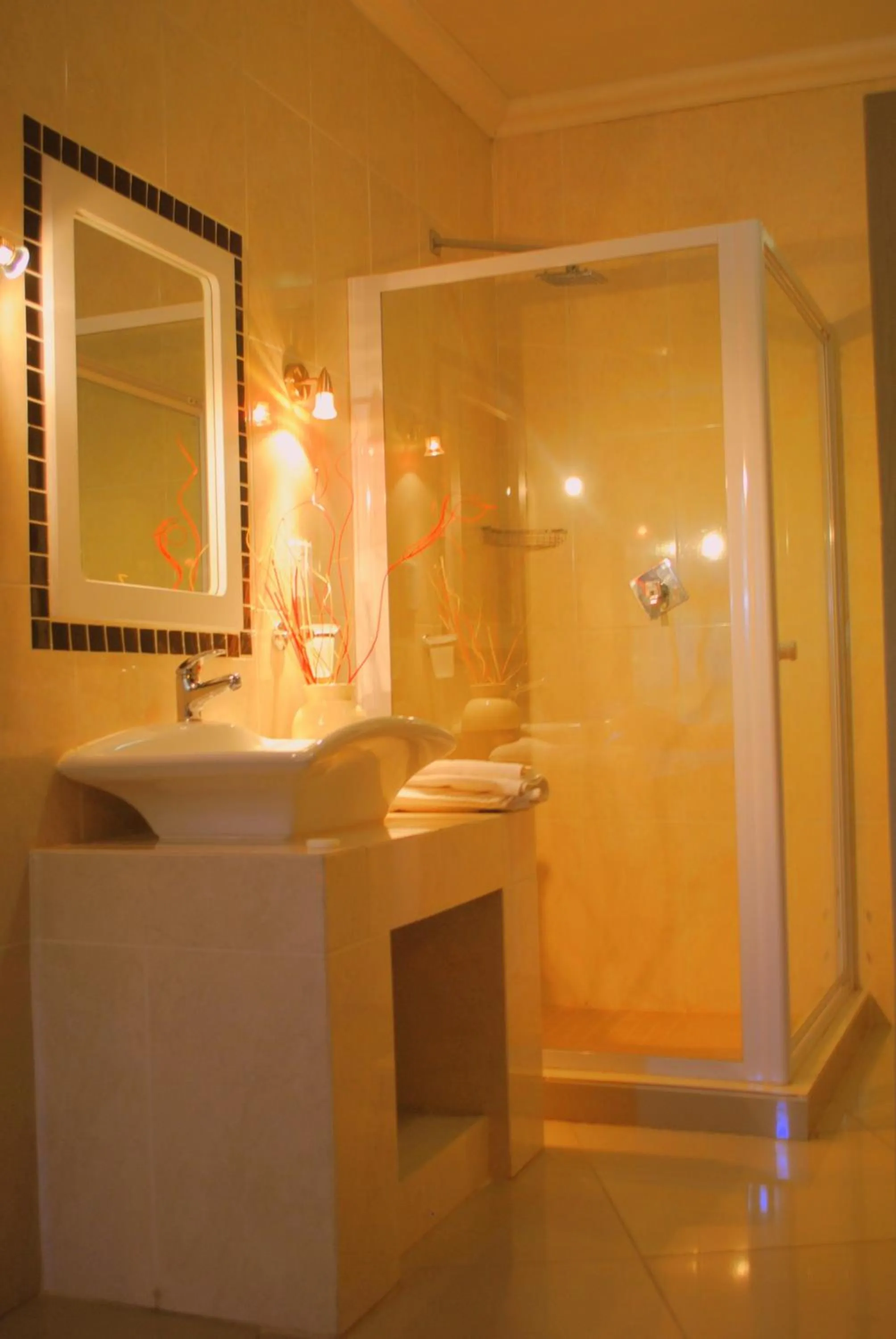 Bathroom in Palm Valley Inn And Day Spa