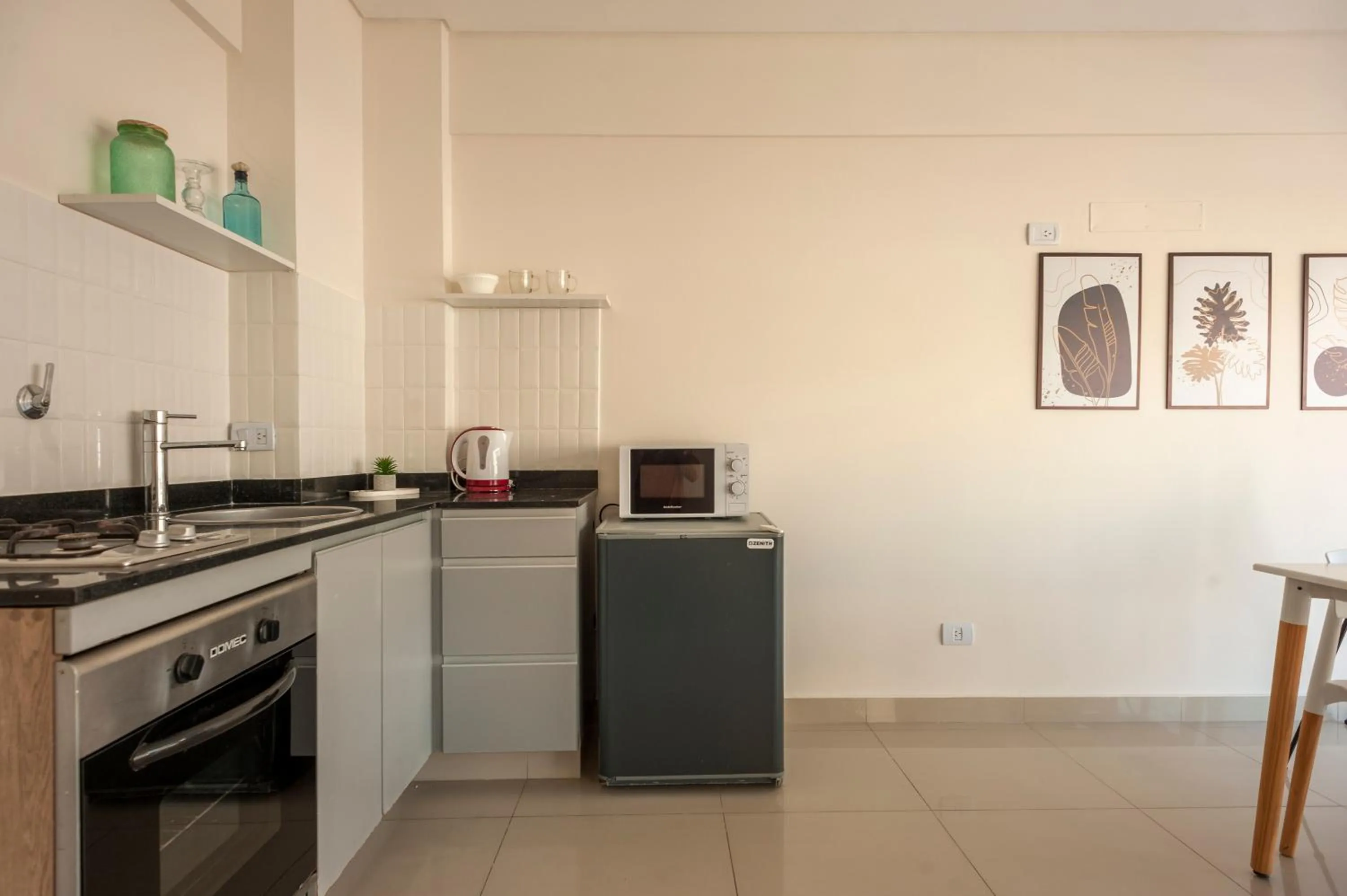 Kitchen or kitchenette in Báltico Suites