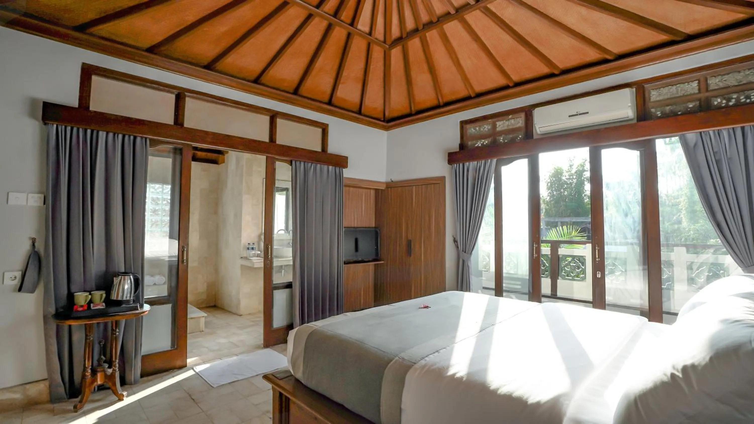 TV and multimedia in New Mumbul Ubud