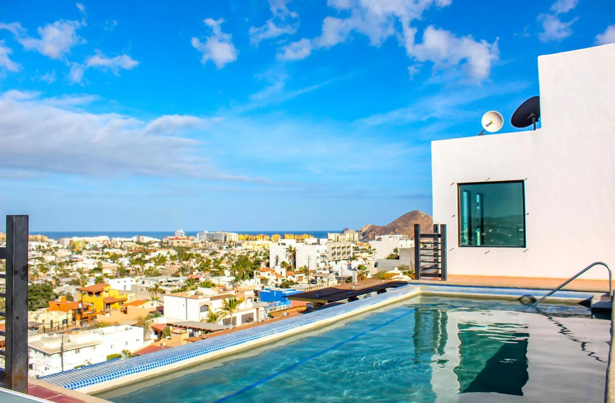Swimming pool in Morgan Hotel Boutique & Residences, Los Cabos