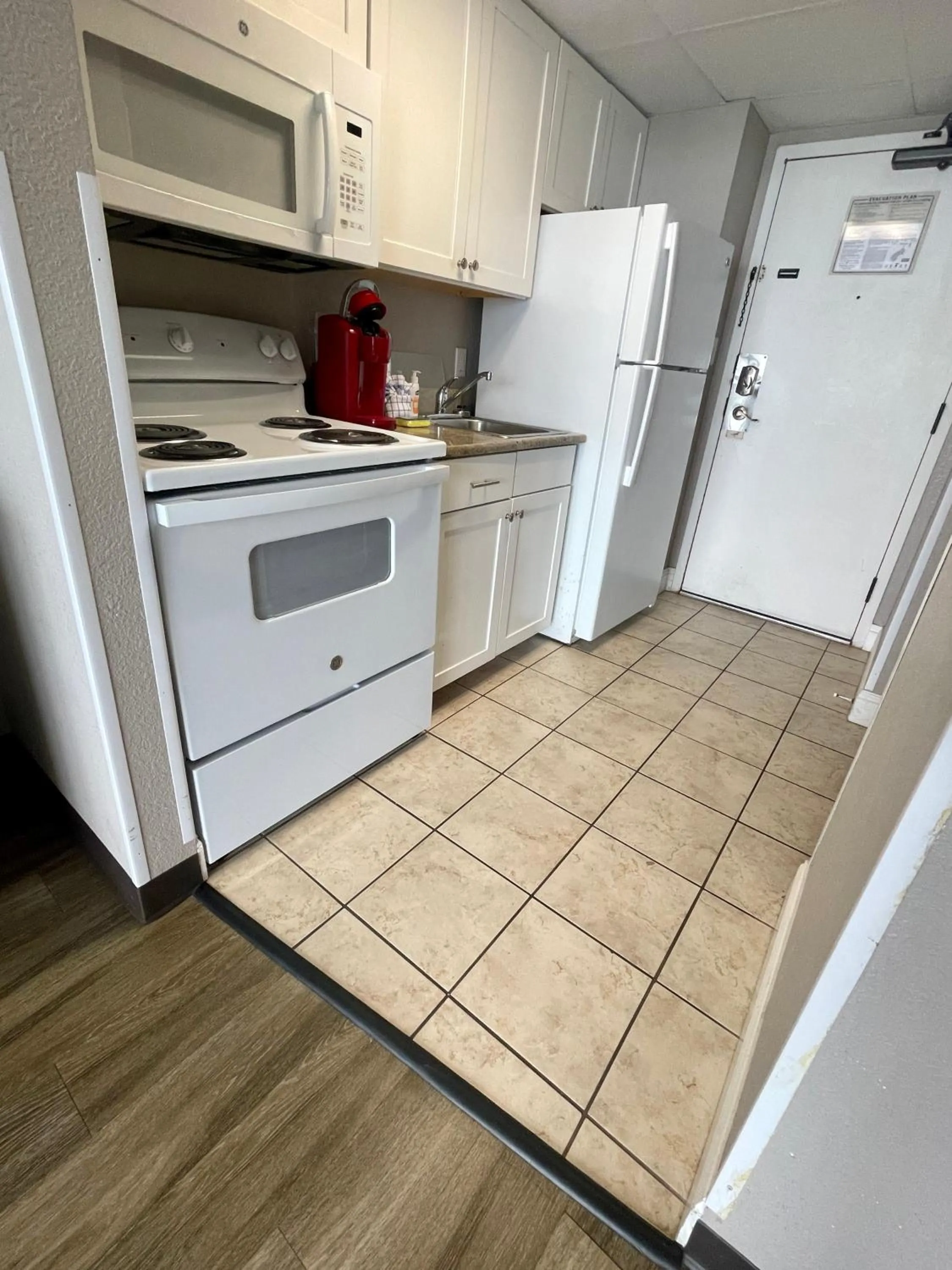 Kitchen or kitchenette in Caravelle Resort