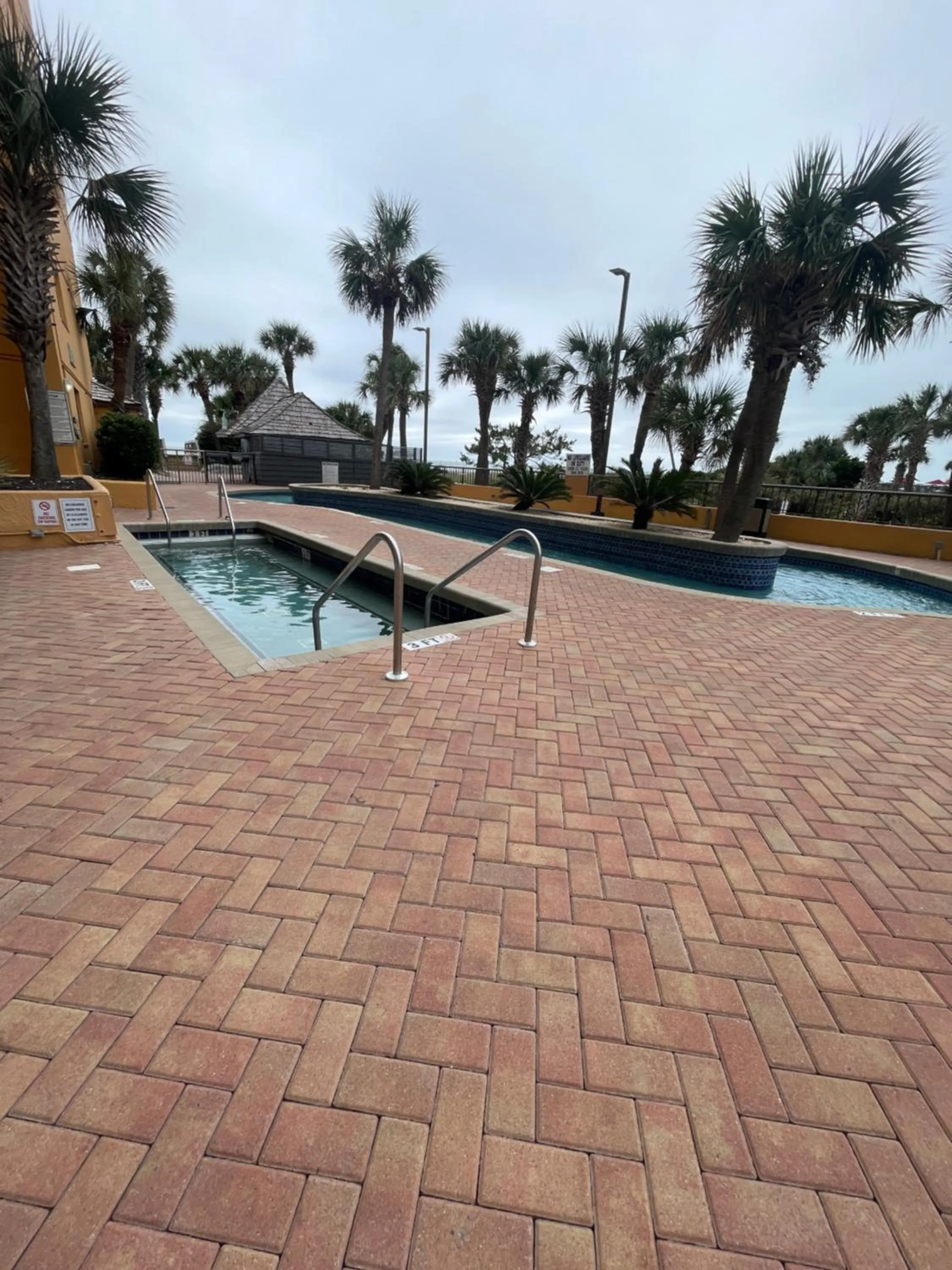 Pool view in Caravelle Resort