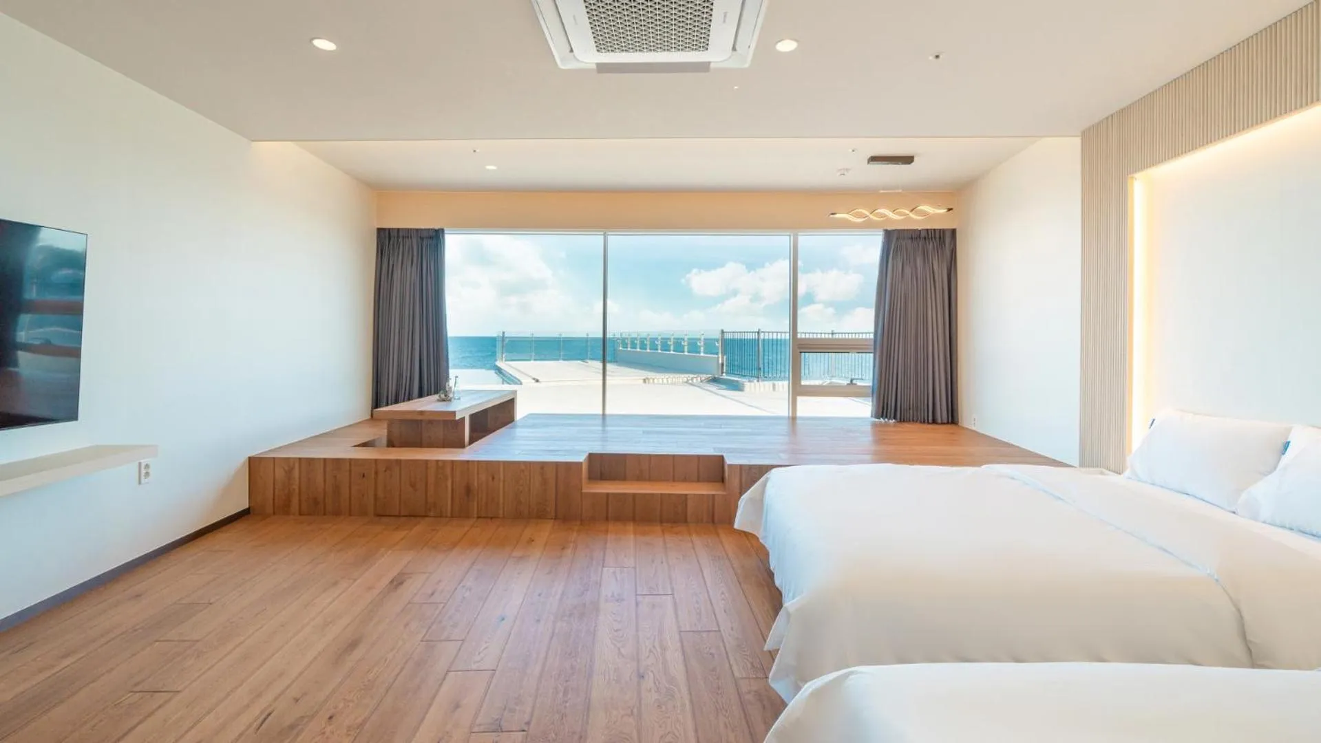 Bed in Sharp & Flat Hotel