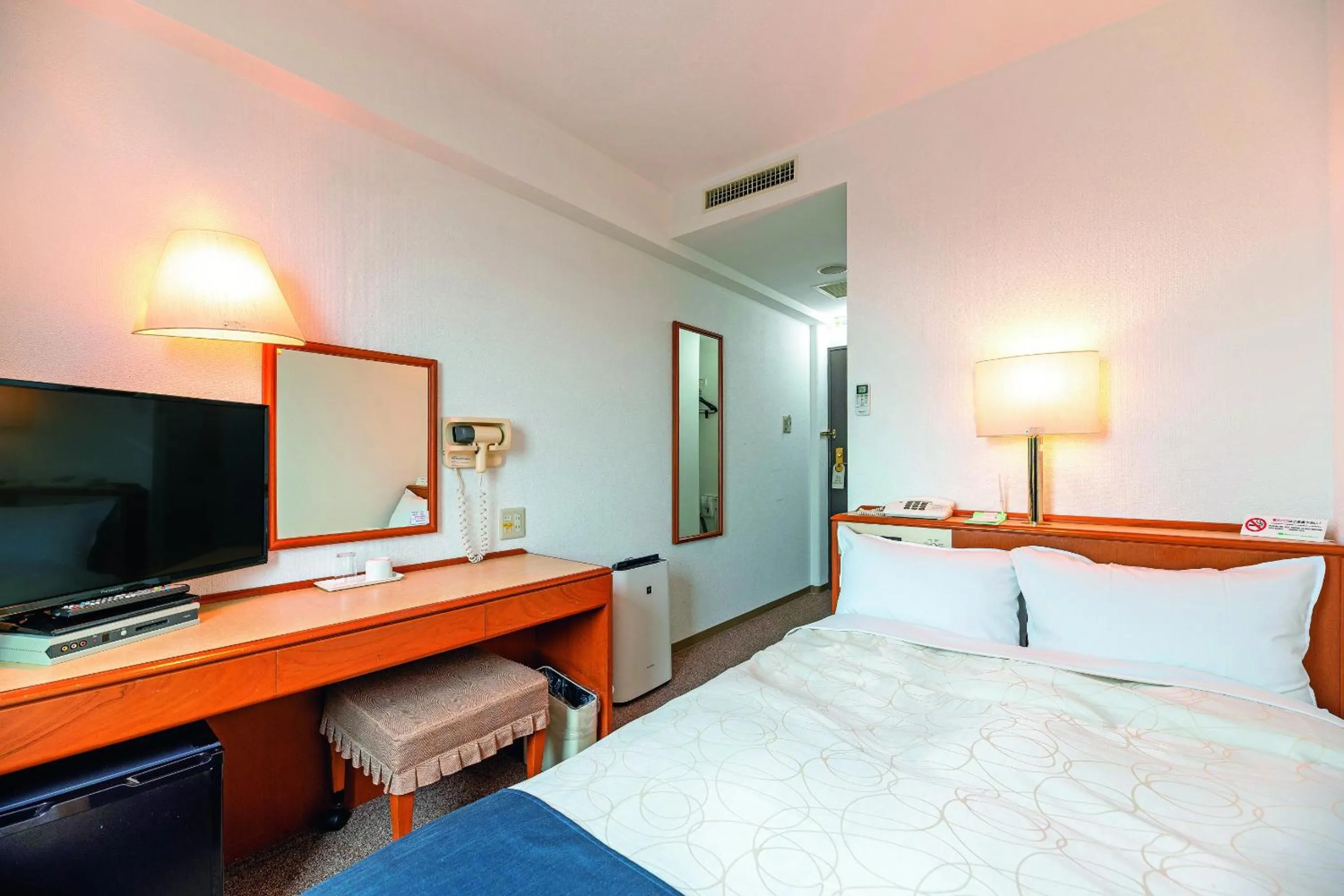 Photo of the whole room, Bed in Aomori Green Park Hotel Annex