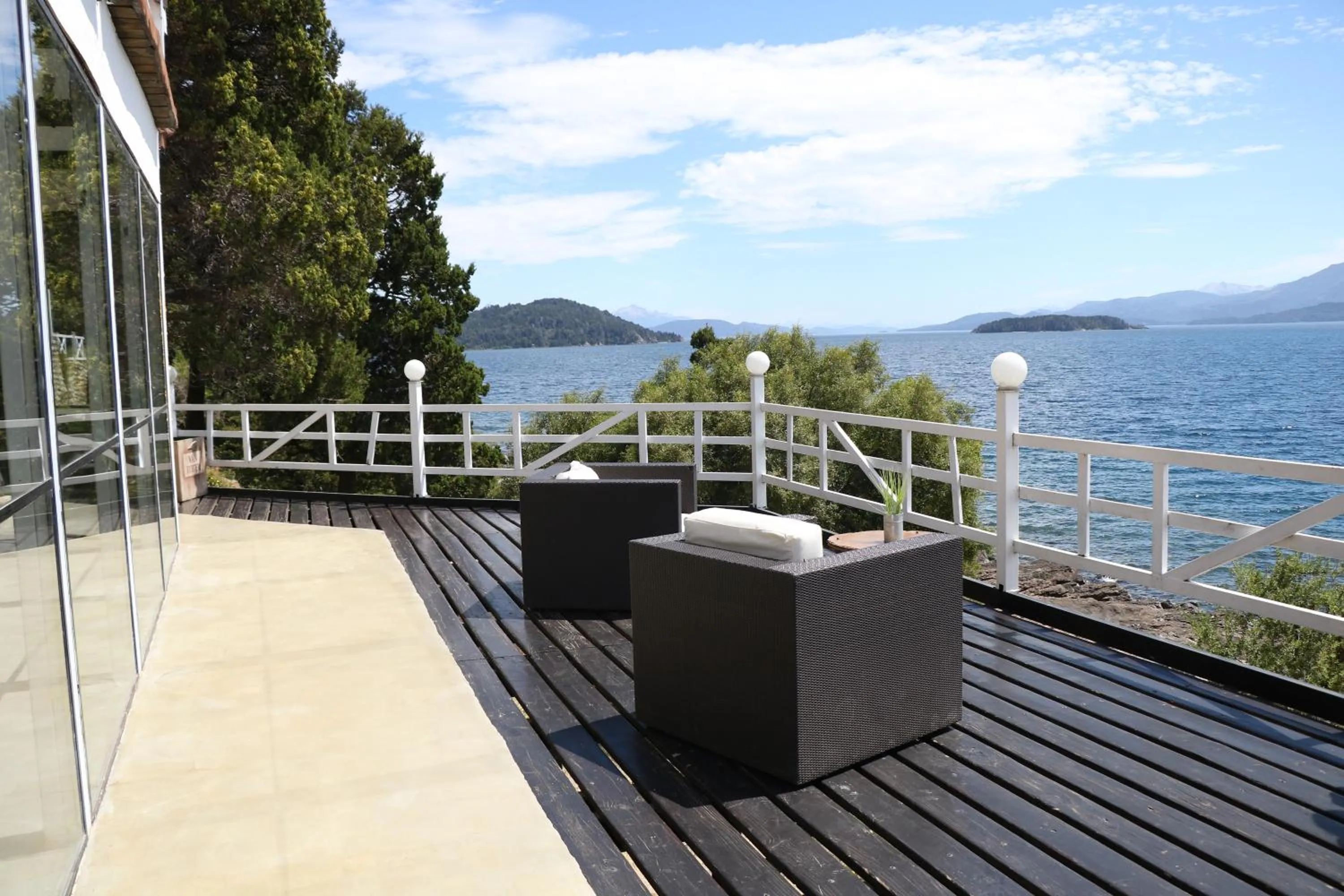 Lake view in Las Gaviotas