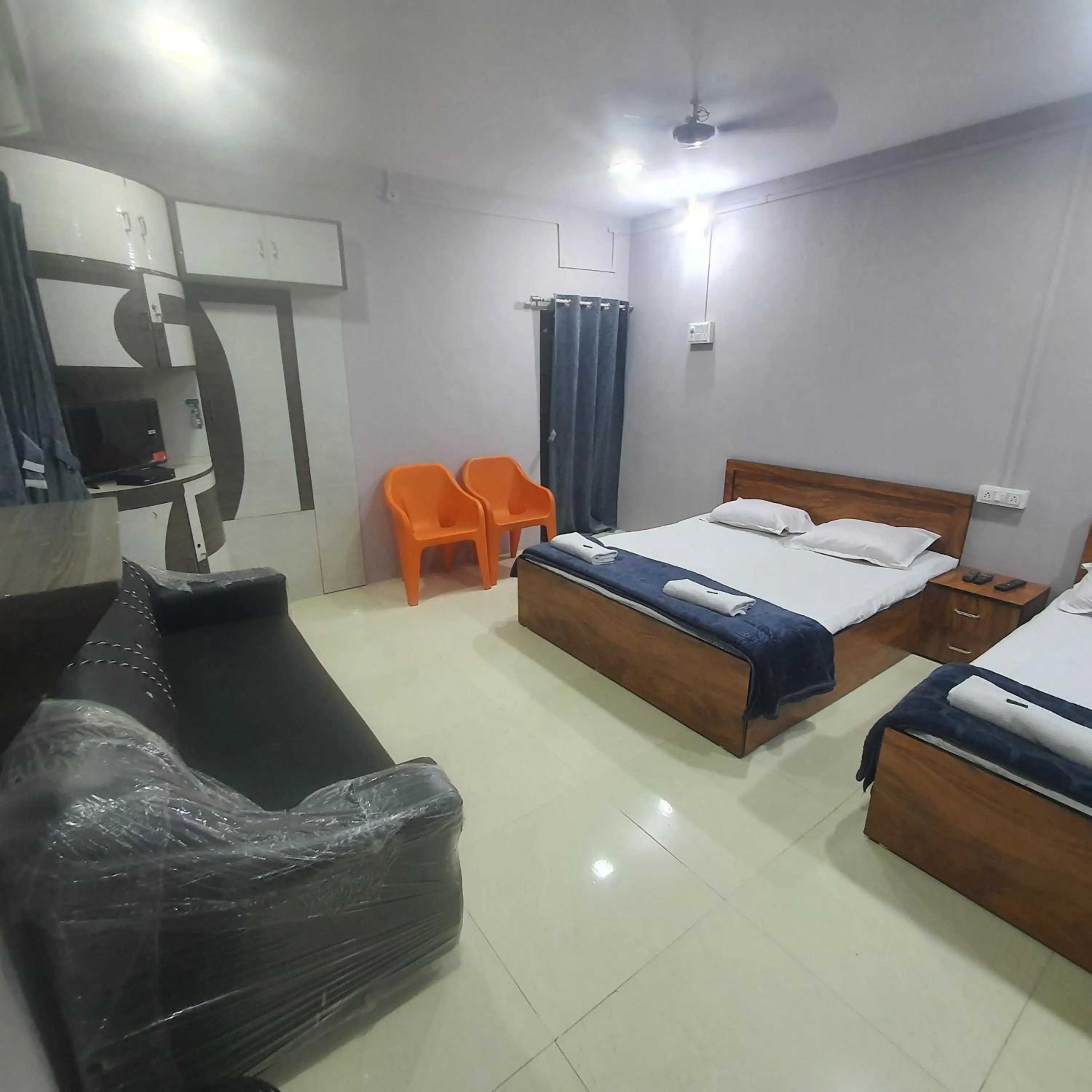 Bed in Hotel Family Stay Beside Railway Station