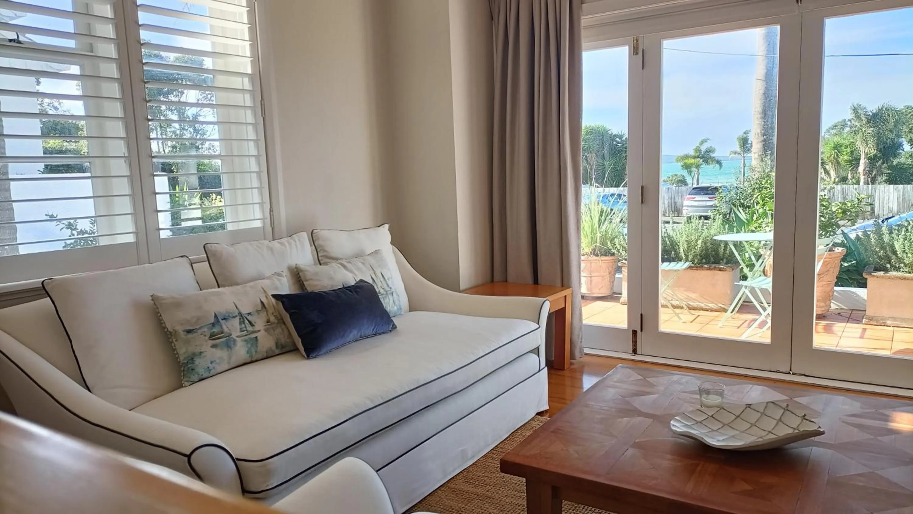 Emerald Inn on Takapuna Beach