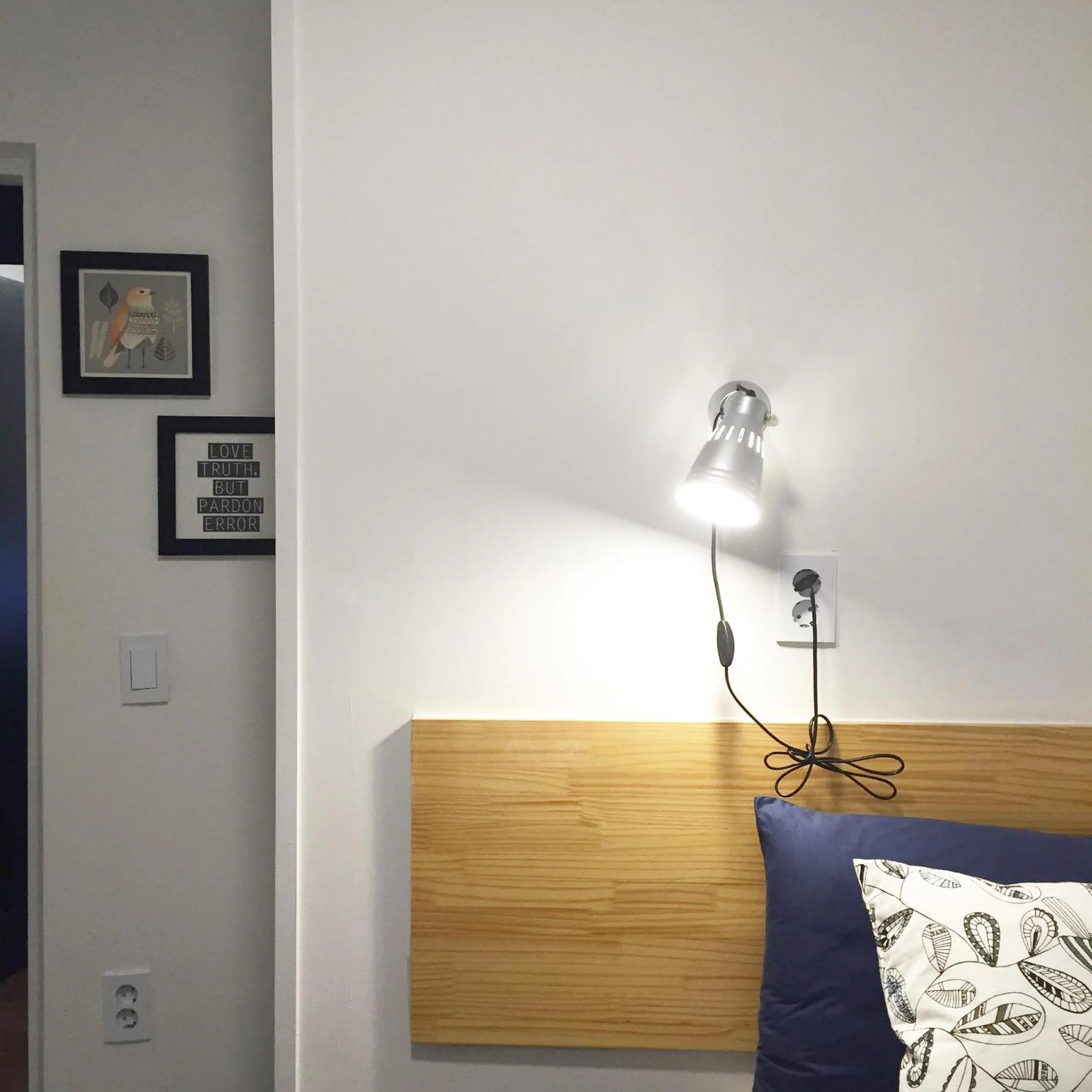 Decorative detail, Bed in Hostel Beige 2nd