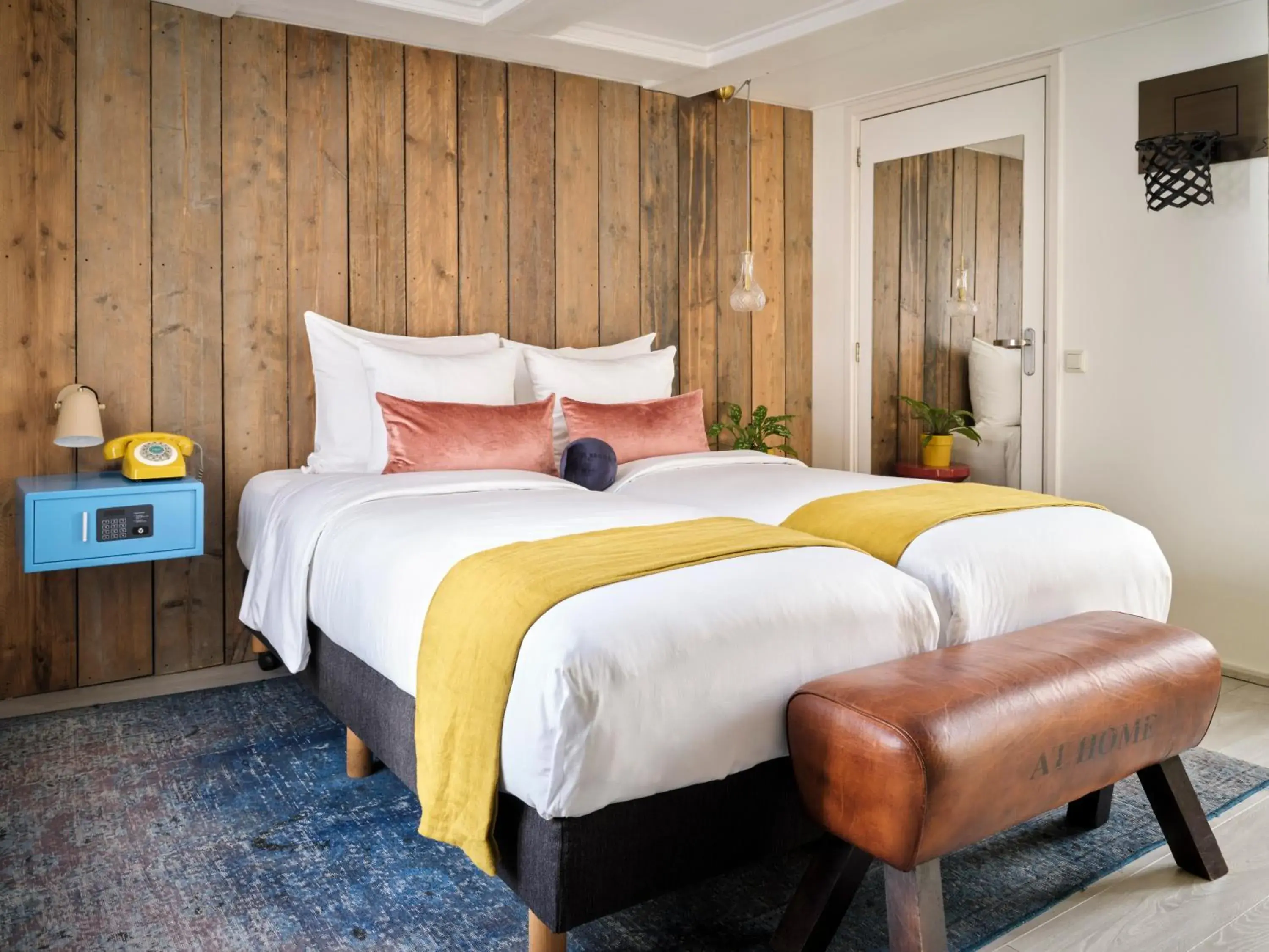 Medium Room in Max Brown Hotel Canal District, part of Sircle Collection Medium Room in Max Brown Hotel Canal District, part of Sircle Collection