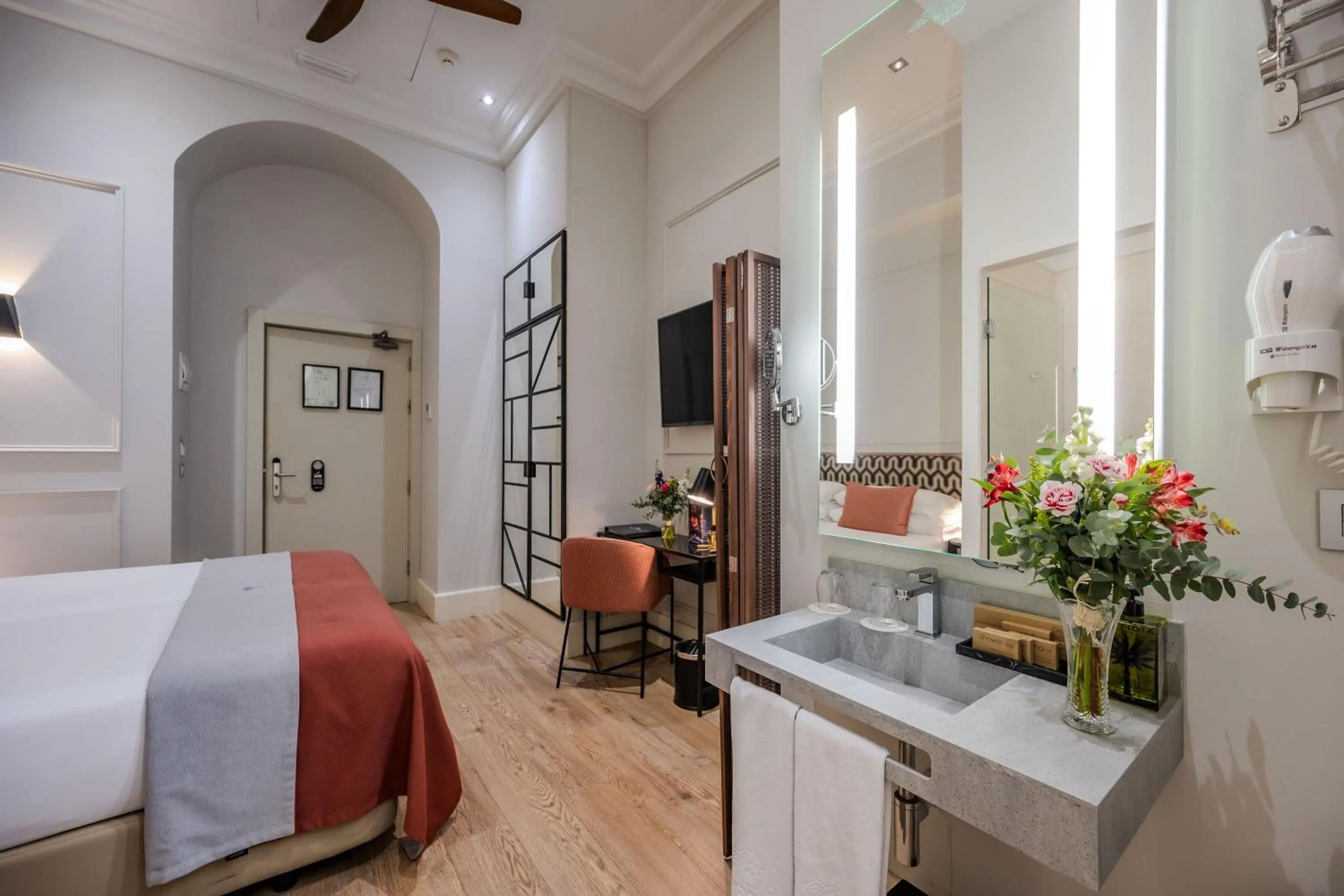 Bedroom, Bed in Hotel Boutique Casa Romana Villa