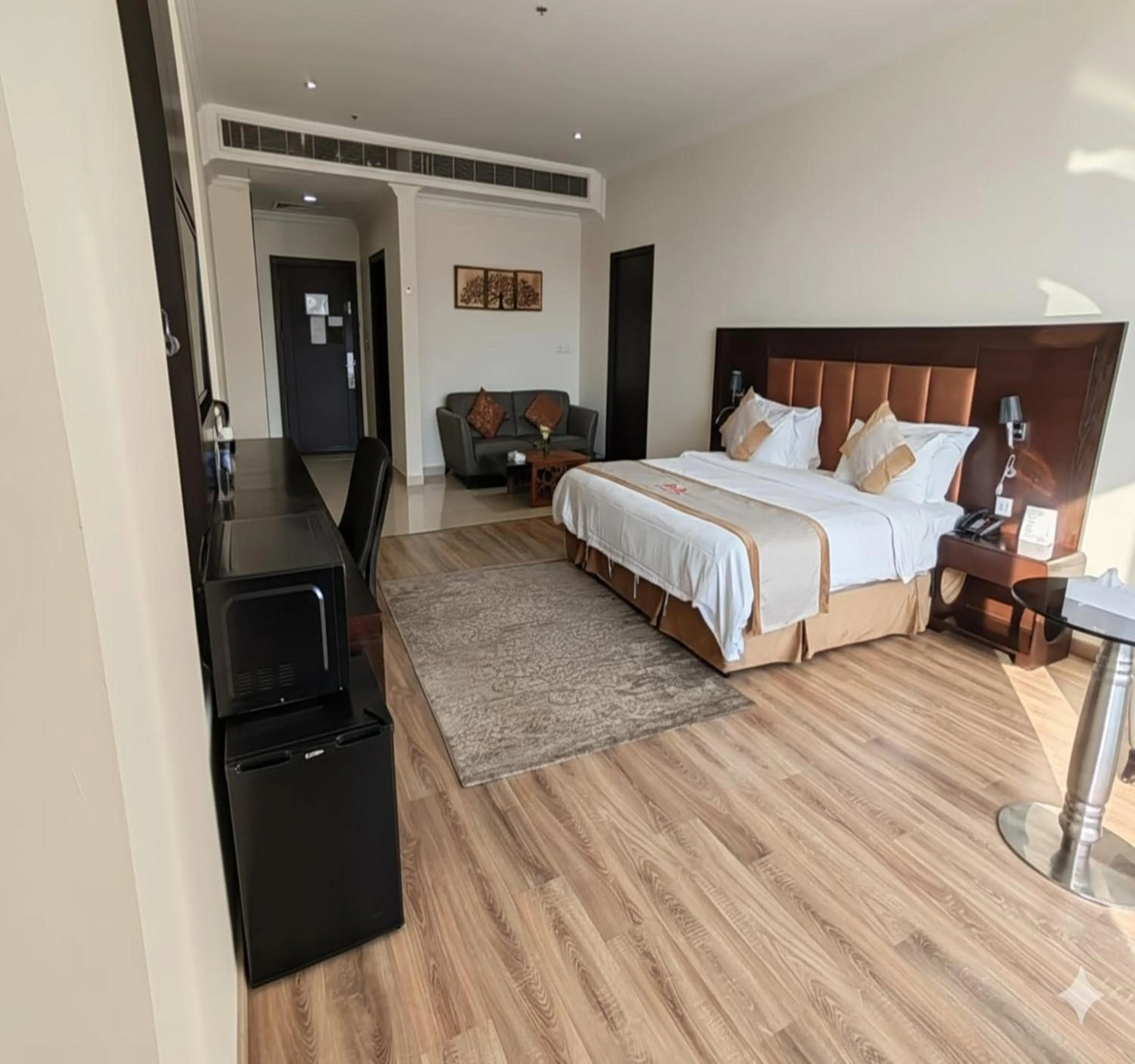 Photo of the whole room, Bed in Sunday Millennia Hotel