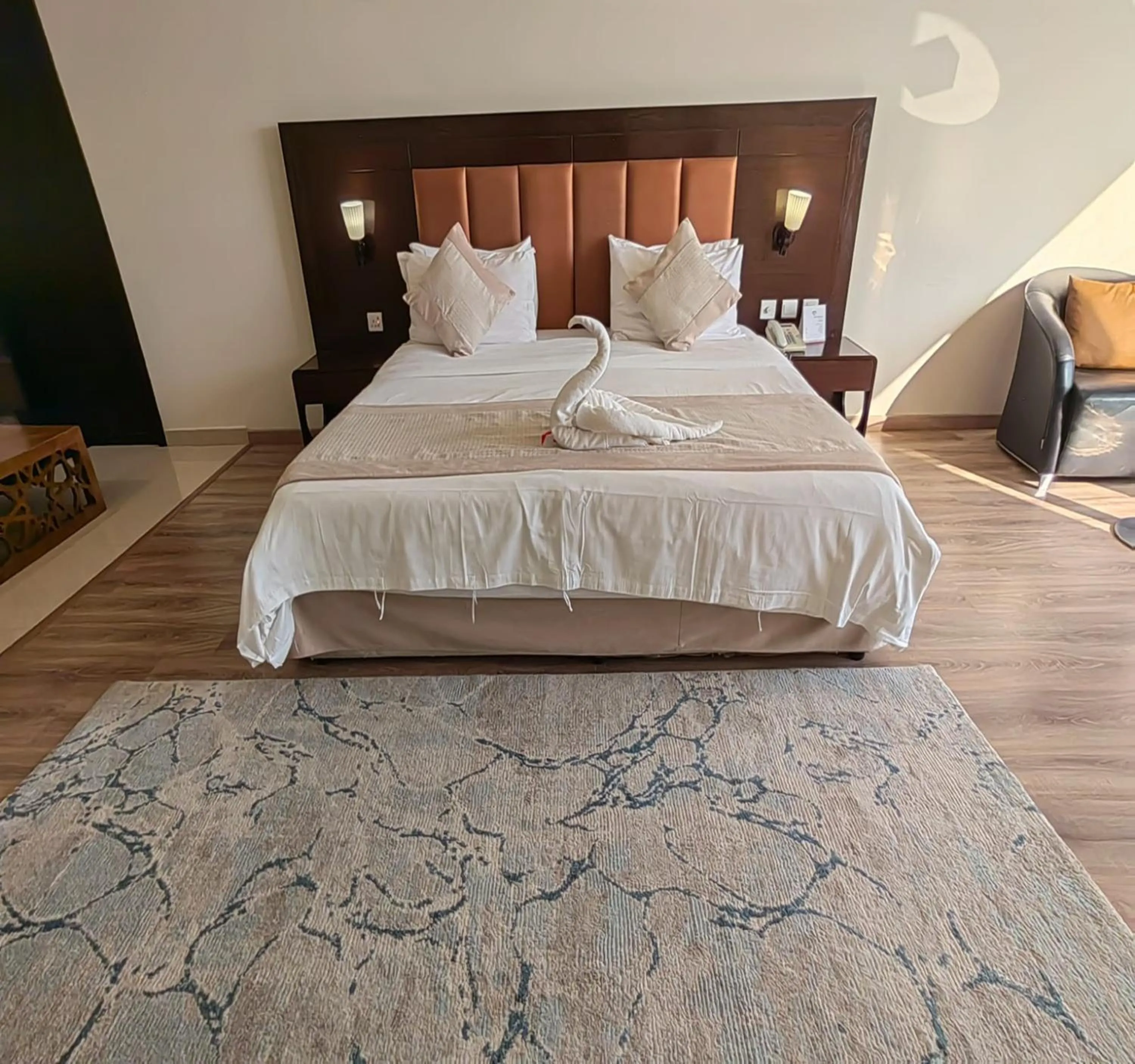 Photo of the whole room, Bed in Sunday Millennia Hotel