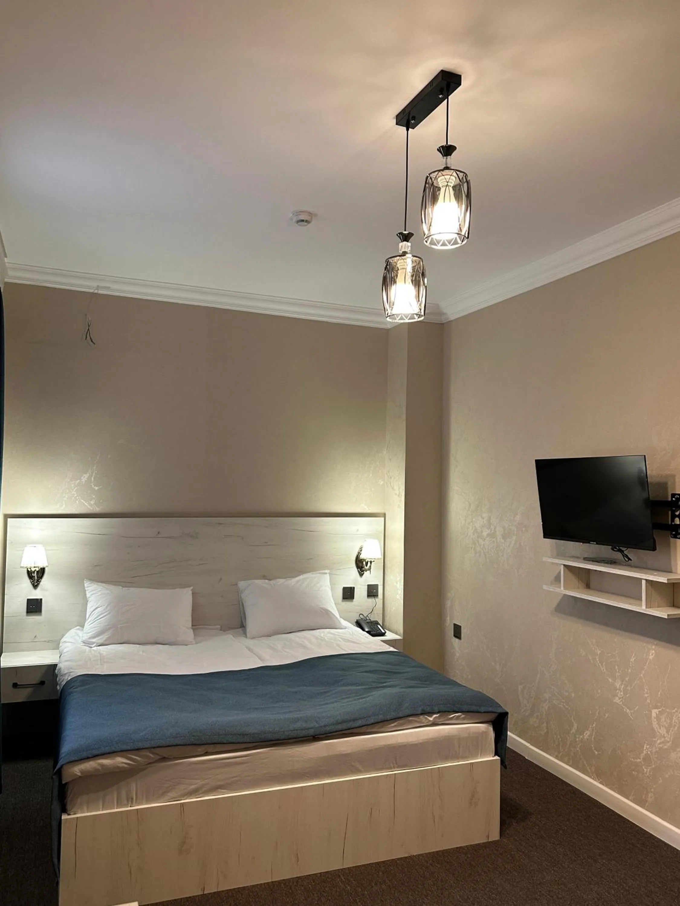 Bed in Nemi Museum Hotel Baku Nz