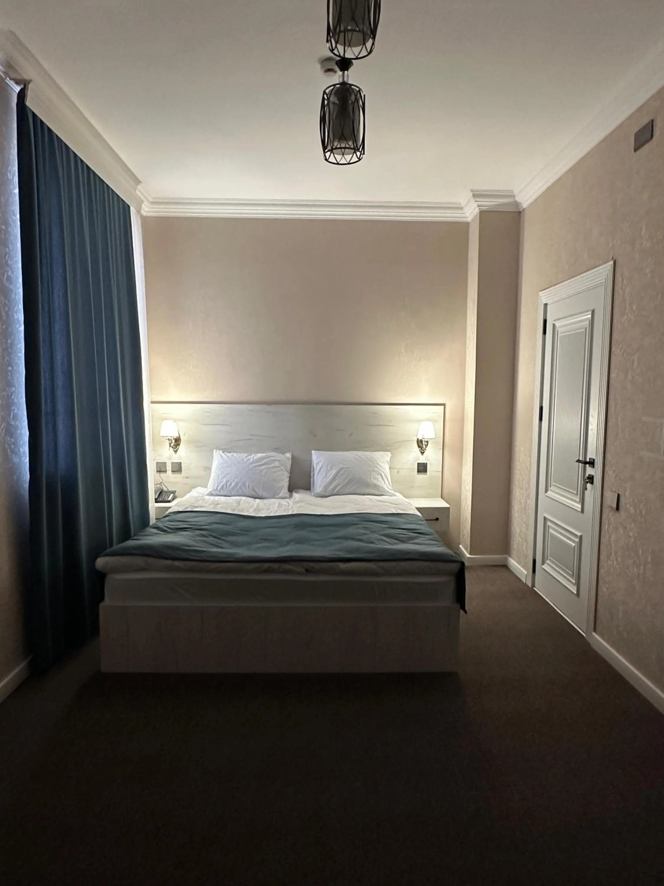 Bed in Nemi Museum Hotel Baku Nz