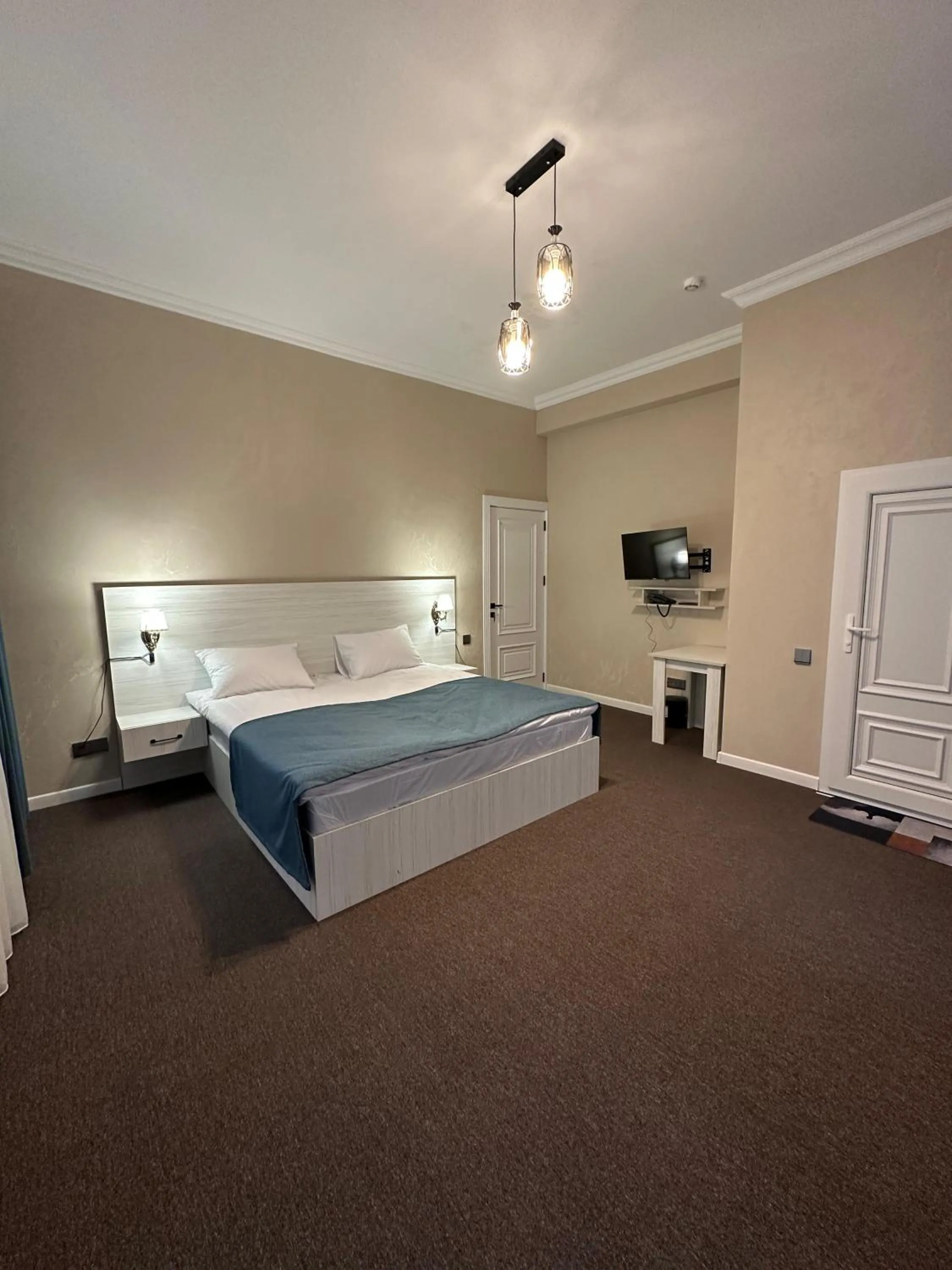 Bed in Nemi Museum Hotel Baku Nz