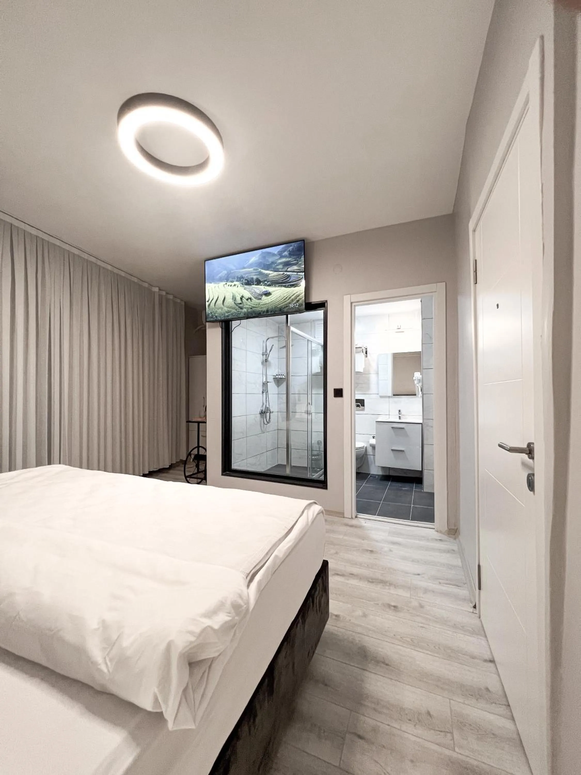 Shower, Bed in Galata Inn Hotel