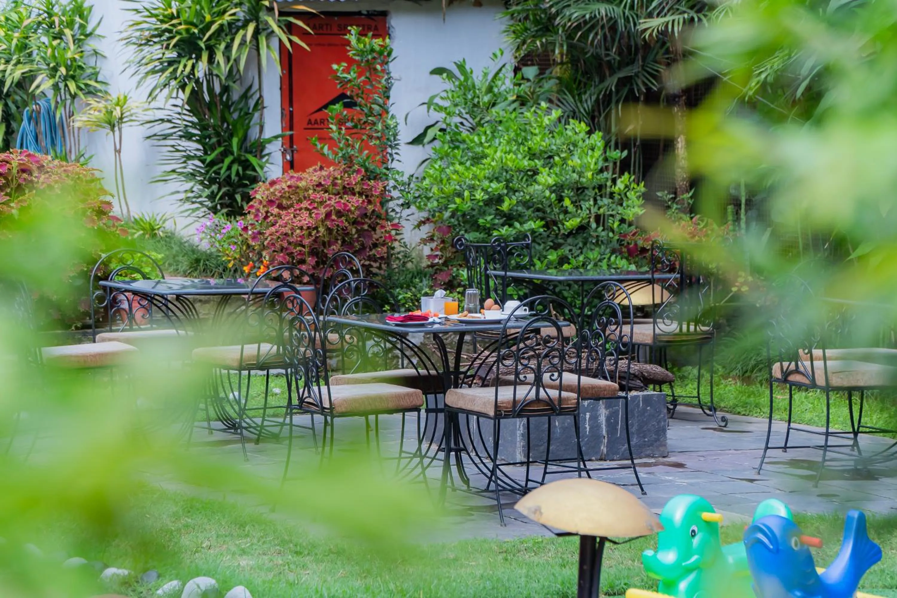 Restaurant/places to eat in Moonlight Resort and Spa