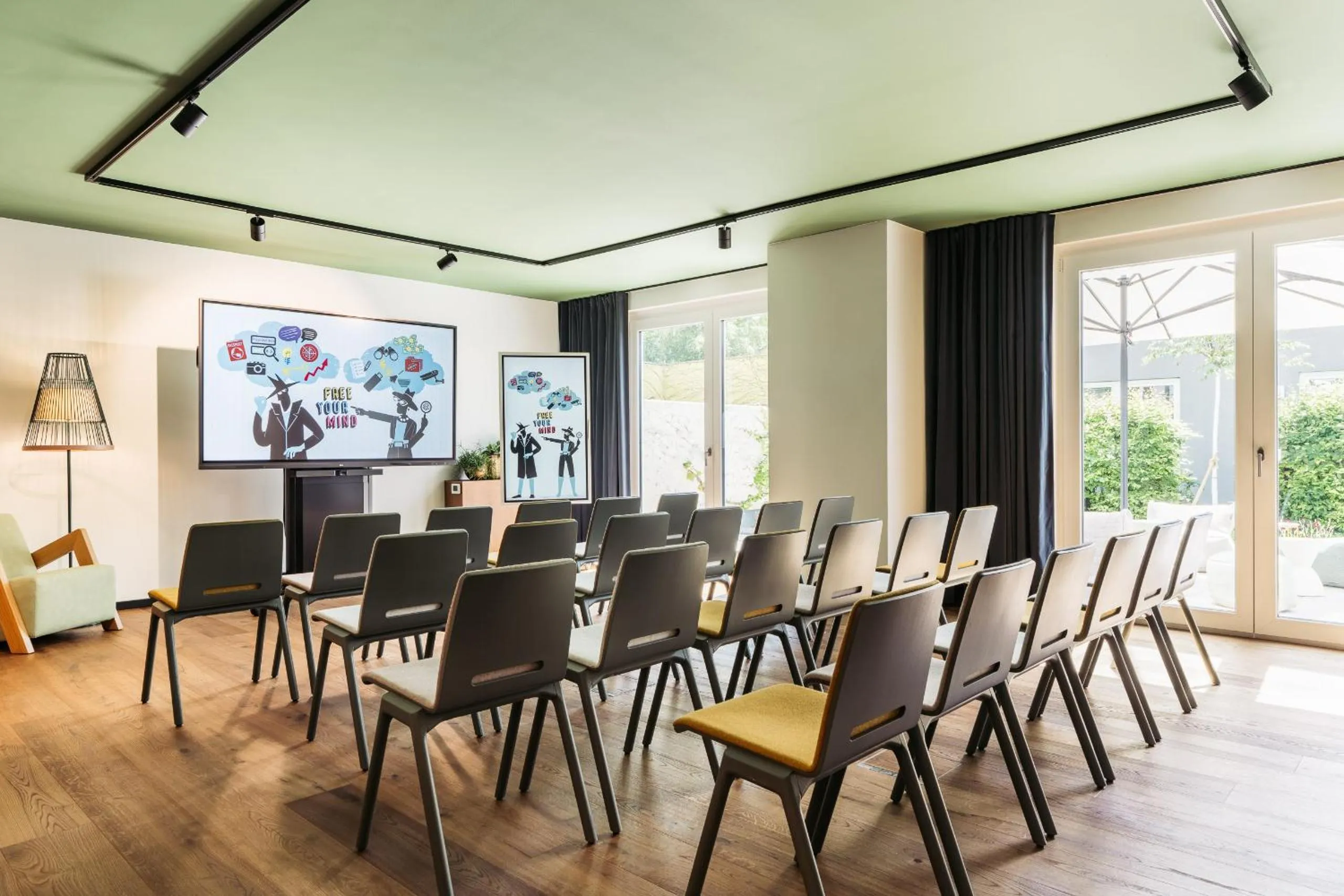 Meeting/conference room in Hotel Schani UNO City