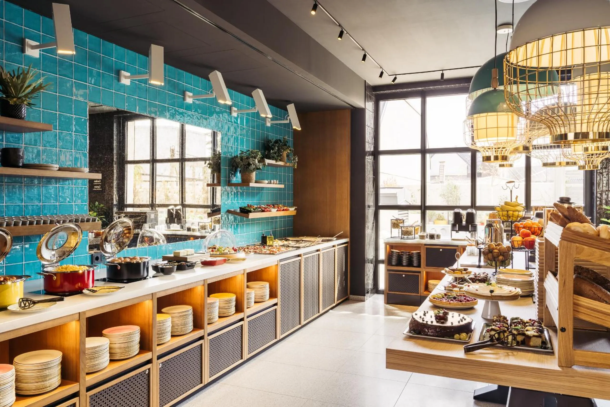 Breakfast in Hotel Schani UNO City